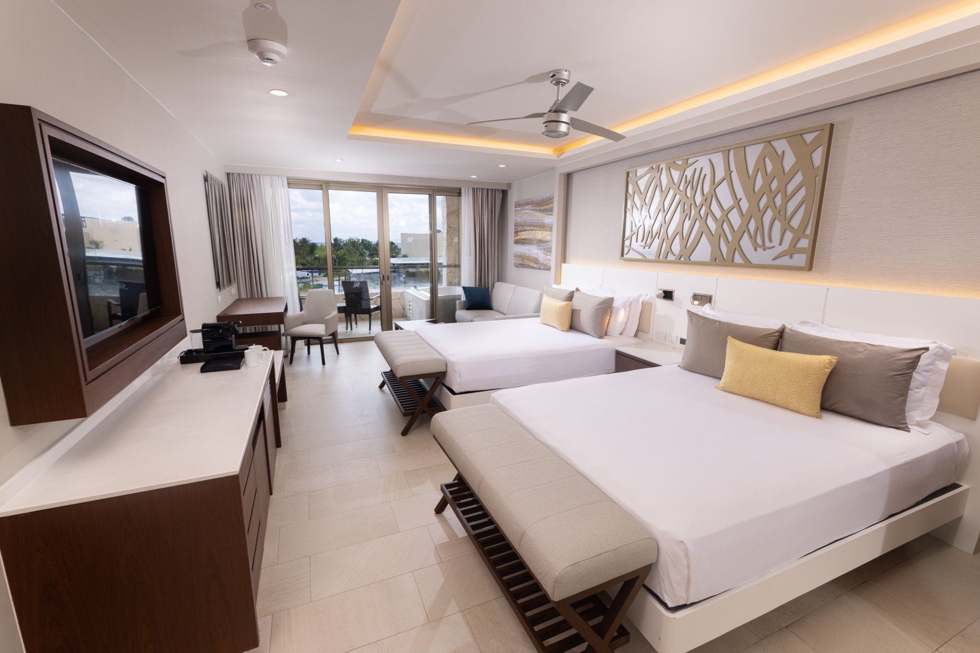 Royalton Riviera Cancun Diamond Club Luxury Suite with Terrace Jacuzzi