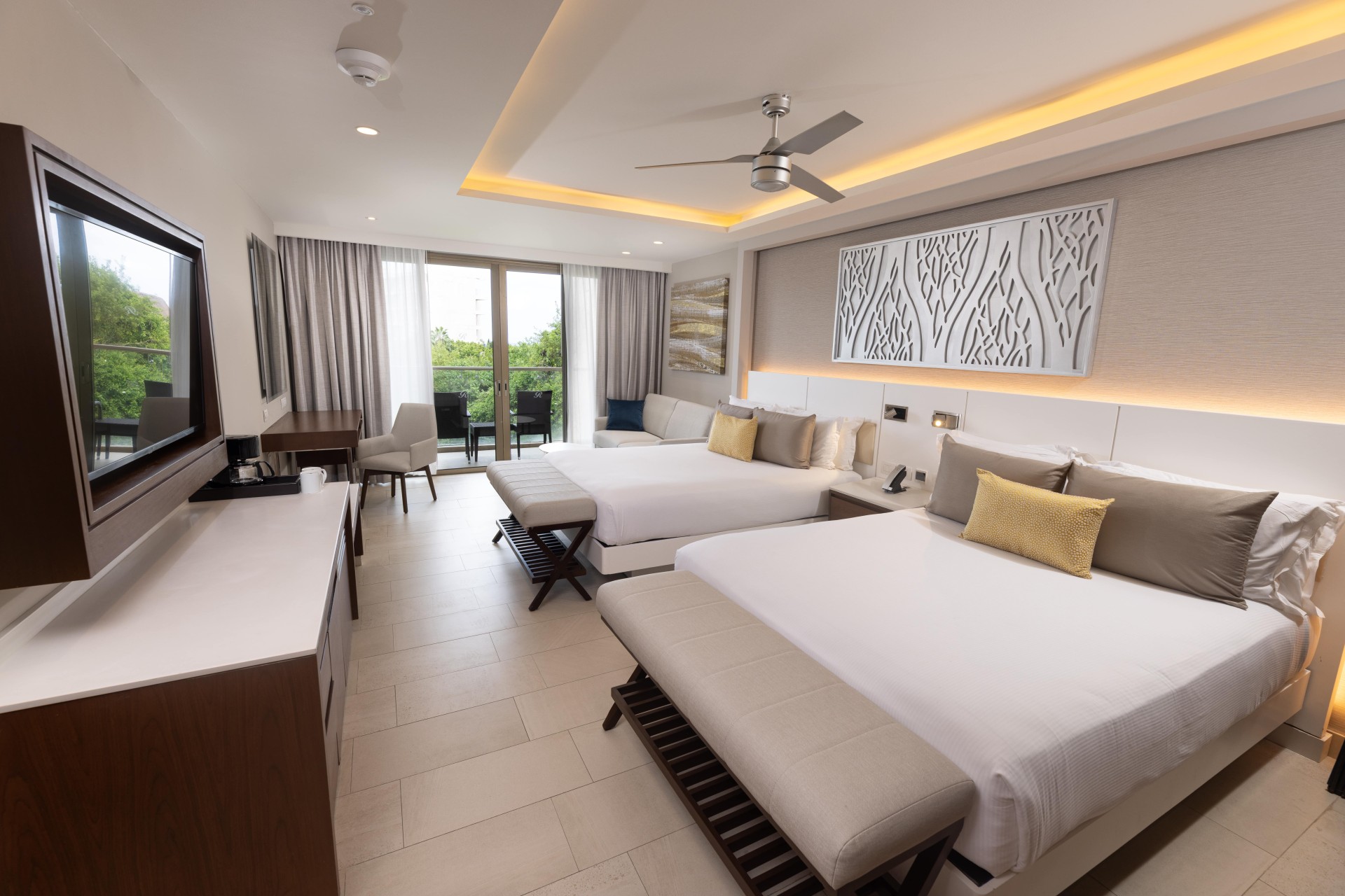Royalton Riviera Cancun Luxury Junior Suite