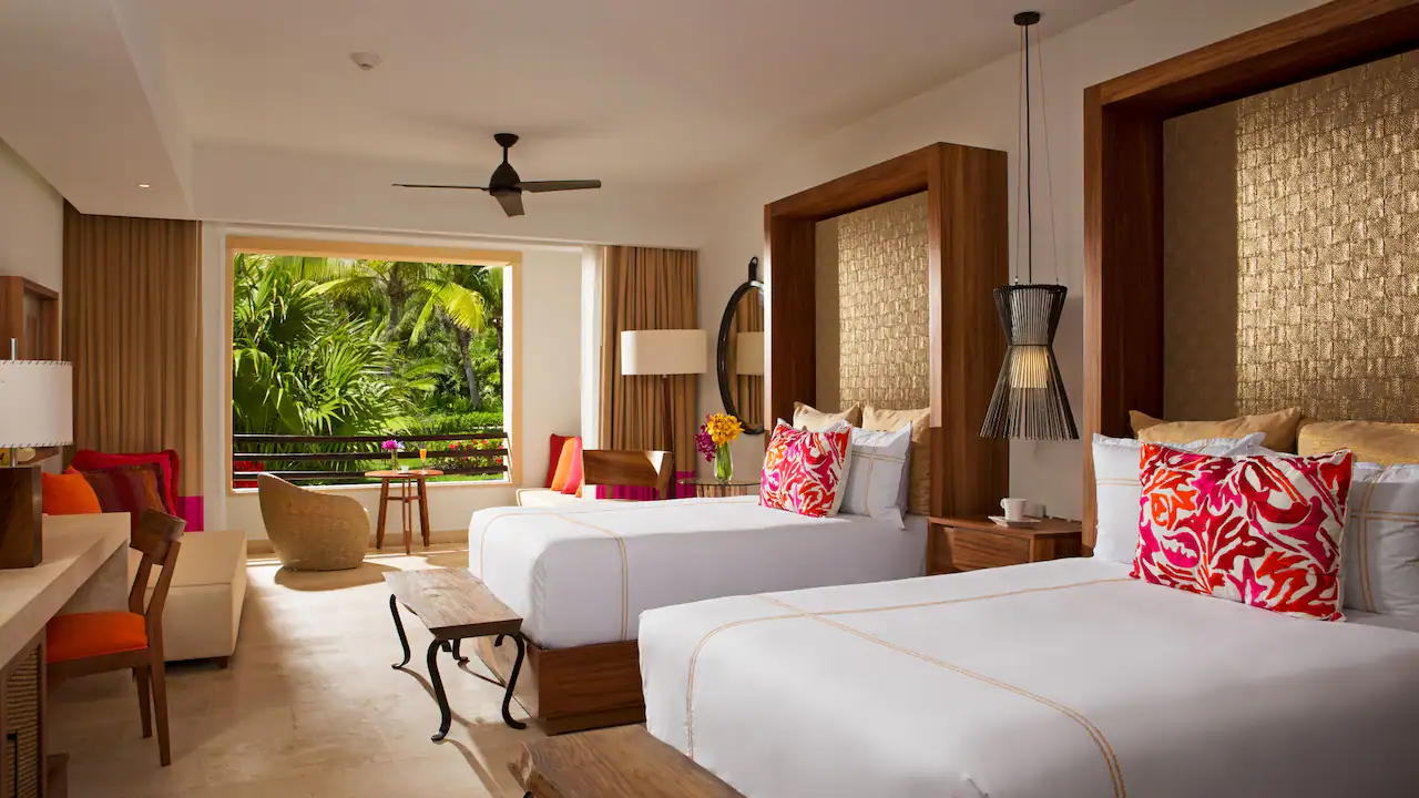 Preferred Club Junior Suite Ocean Front Double Beds — Secrets Akumal