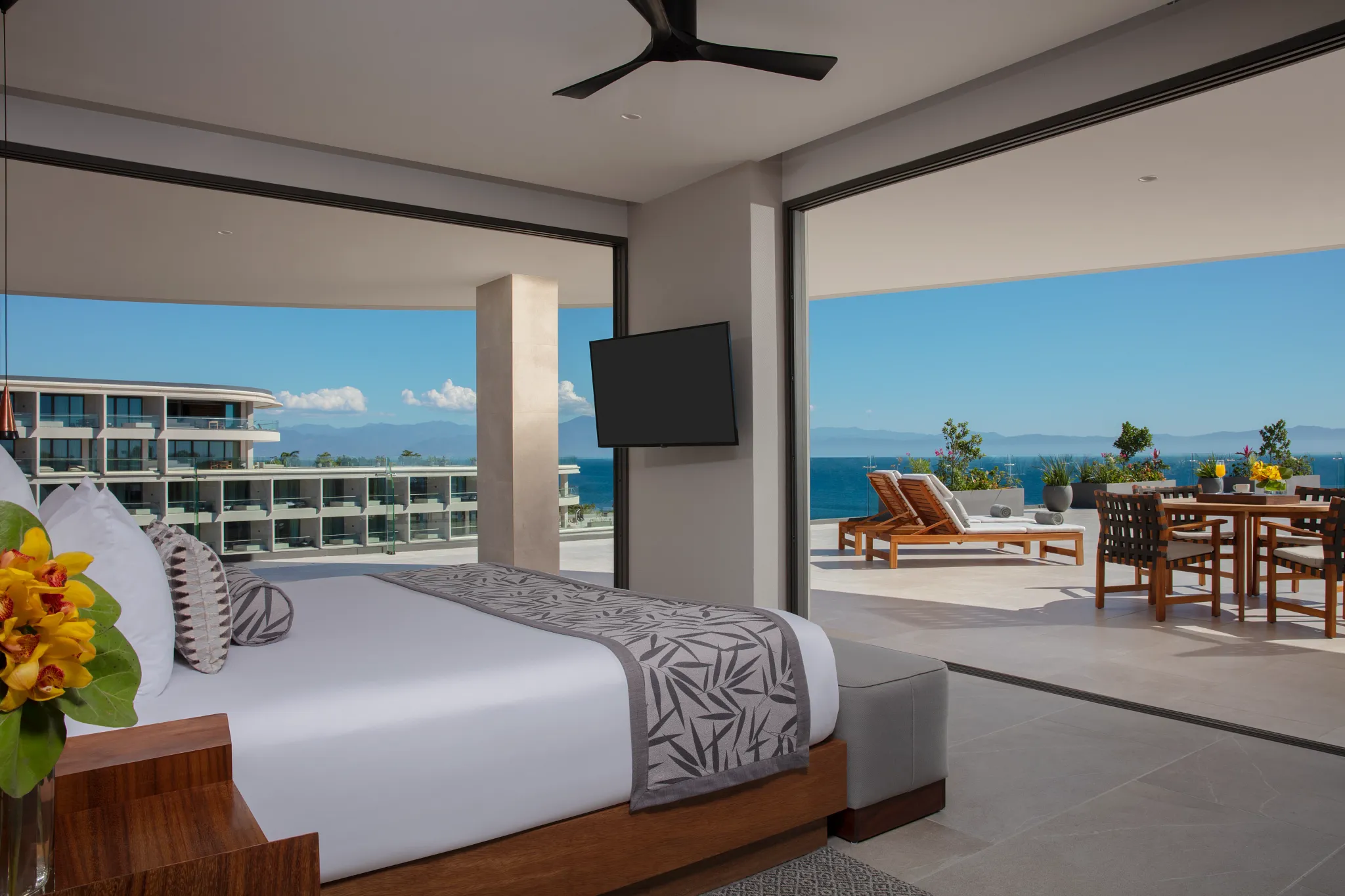 Preferred Club Presidential Suite Ocean View — Secrets Bahia Mita