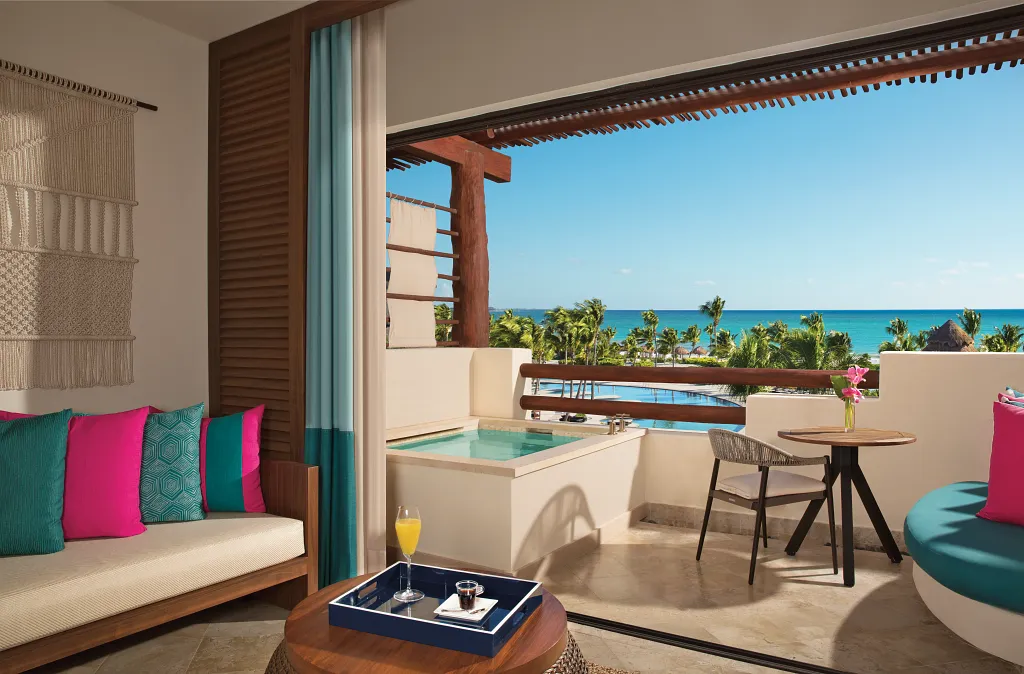 Preferred Club Junior Suite Ocean View terrace — Secrets Maroma Beach