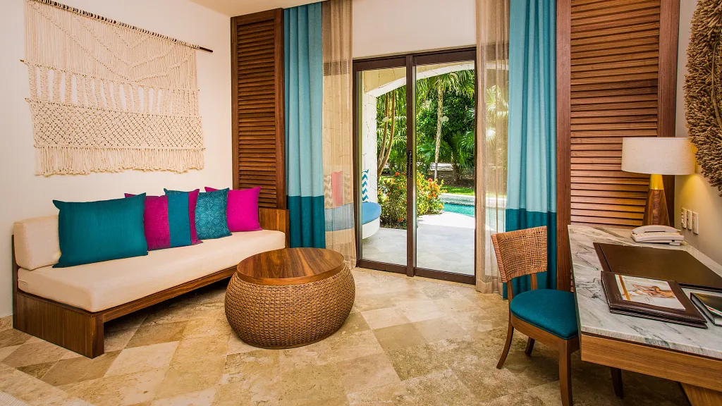 Preferred Club Junior Suite Swim Out sitting area — Secrets Maroma Beach