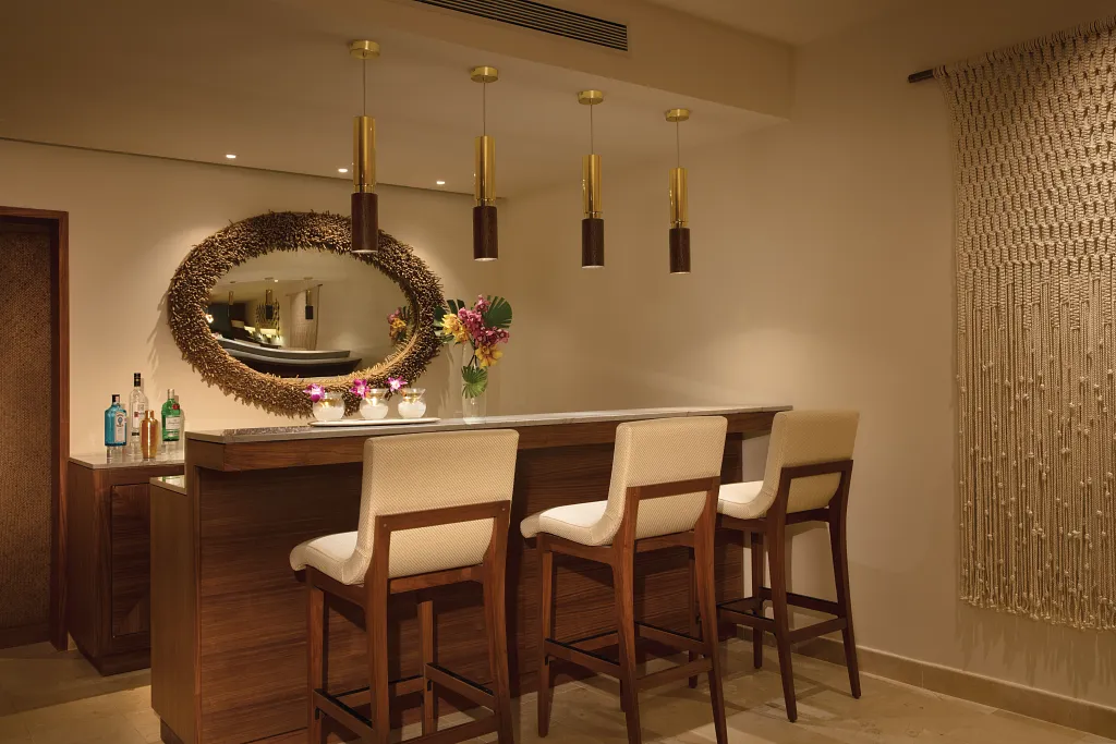 Presidential Suite Swim Out bar area — Secrets Maroma Beach