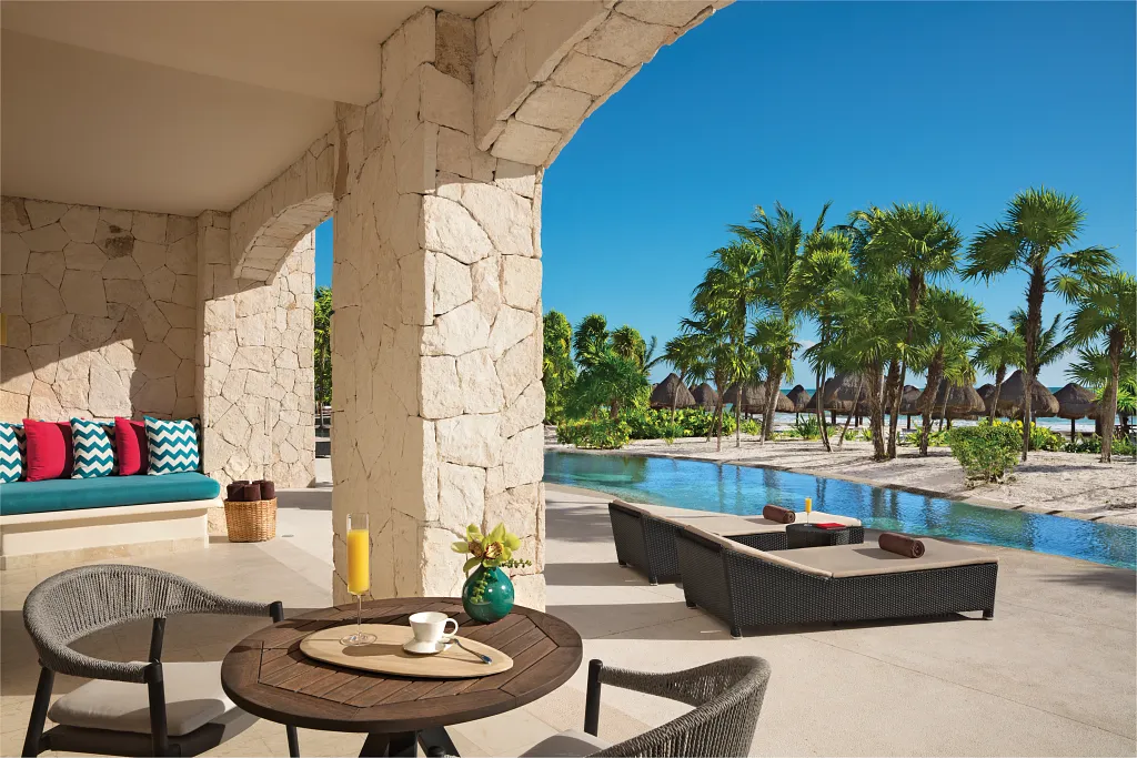 Presidential Suite Swim Out terrace and pool — Secrets Maroma Beach