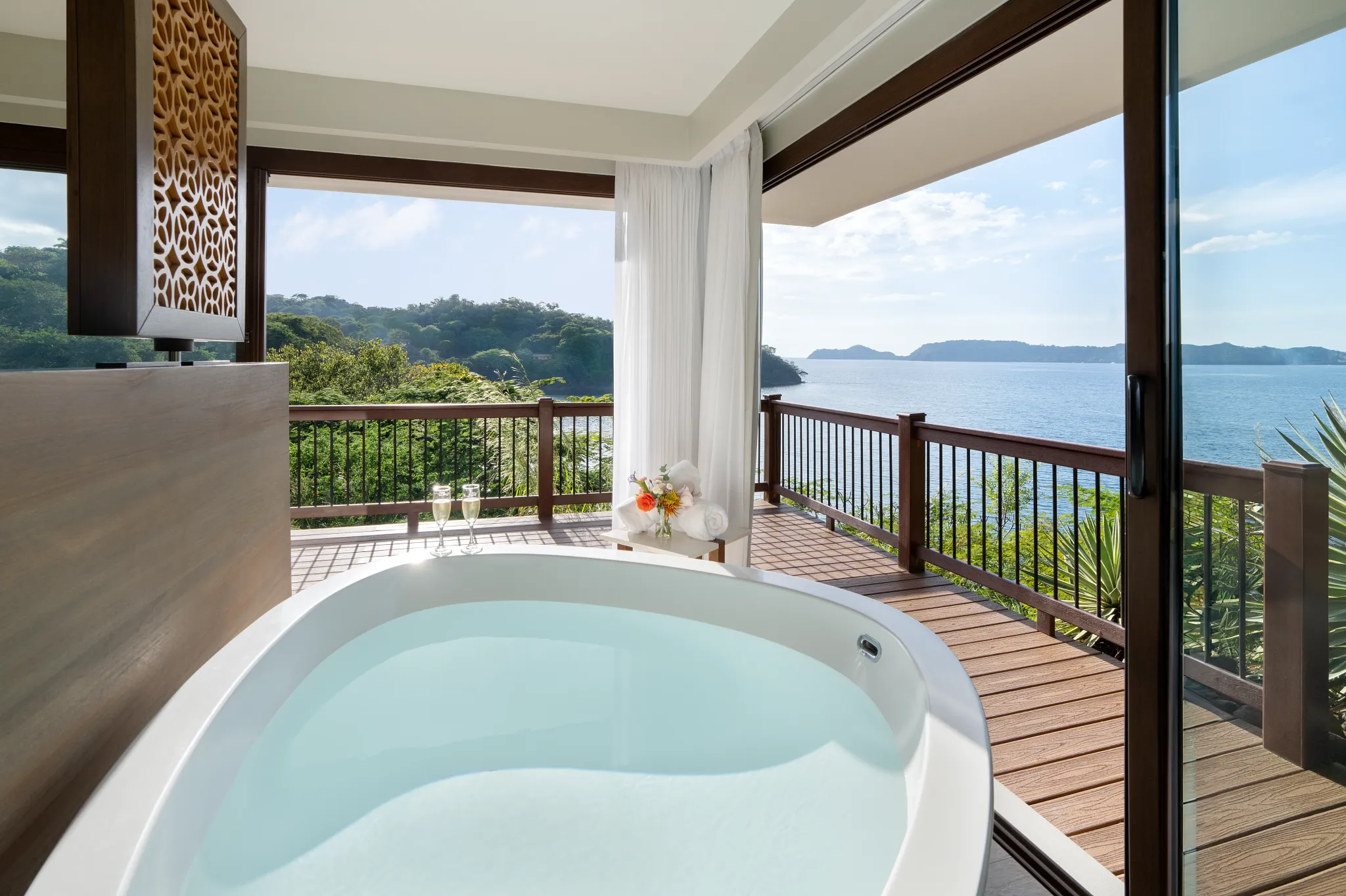 Preferred Club Honeymoon Suite — Soaking Tub Overlooking Ocean — Secrets Papagayo