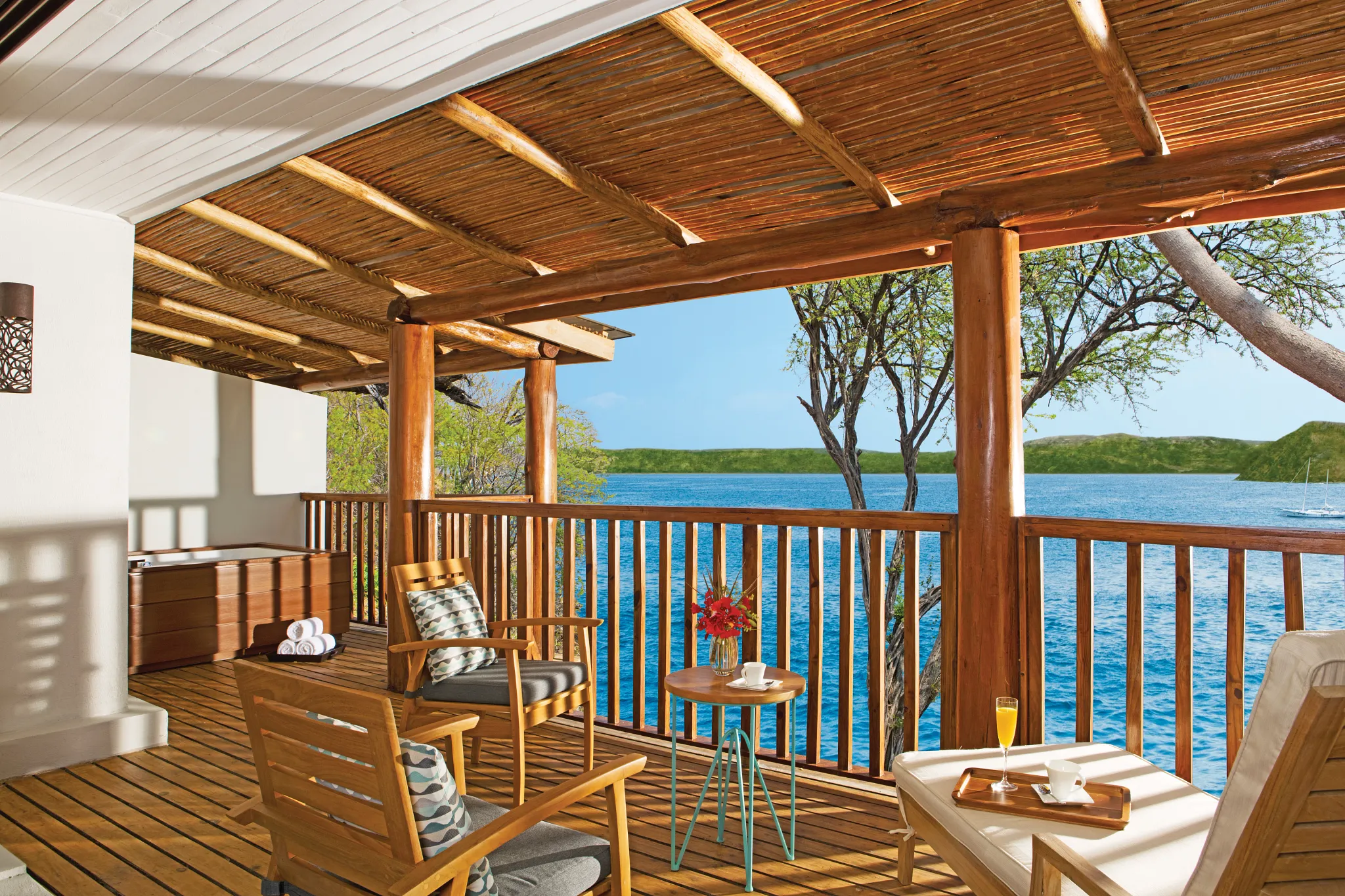 Preferred Club Junior Suite Ocean Front — Oceanfront Terrace — Secrets Papagayo