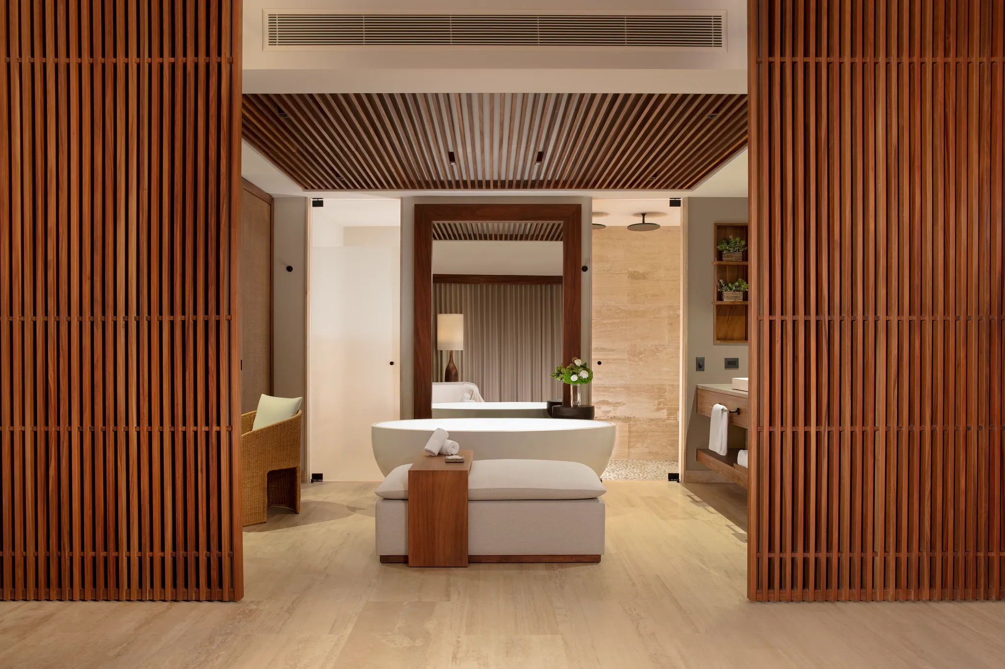 Preferred Club Master Suite Ocean Front Bathroom