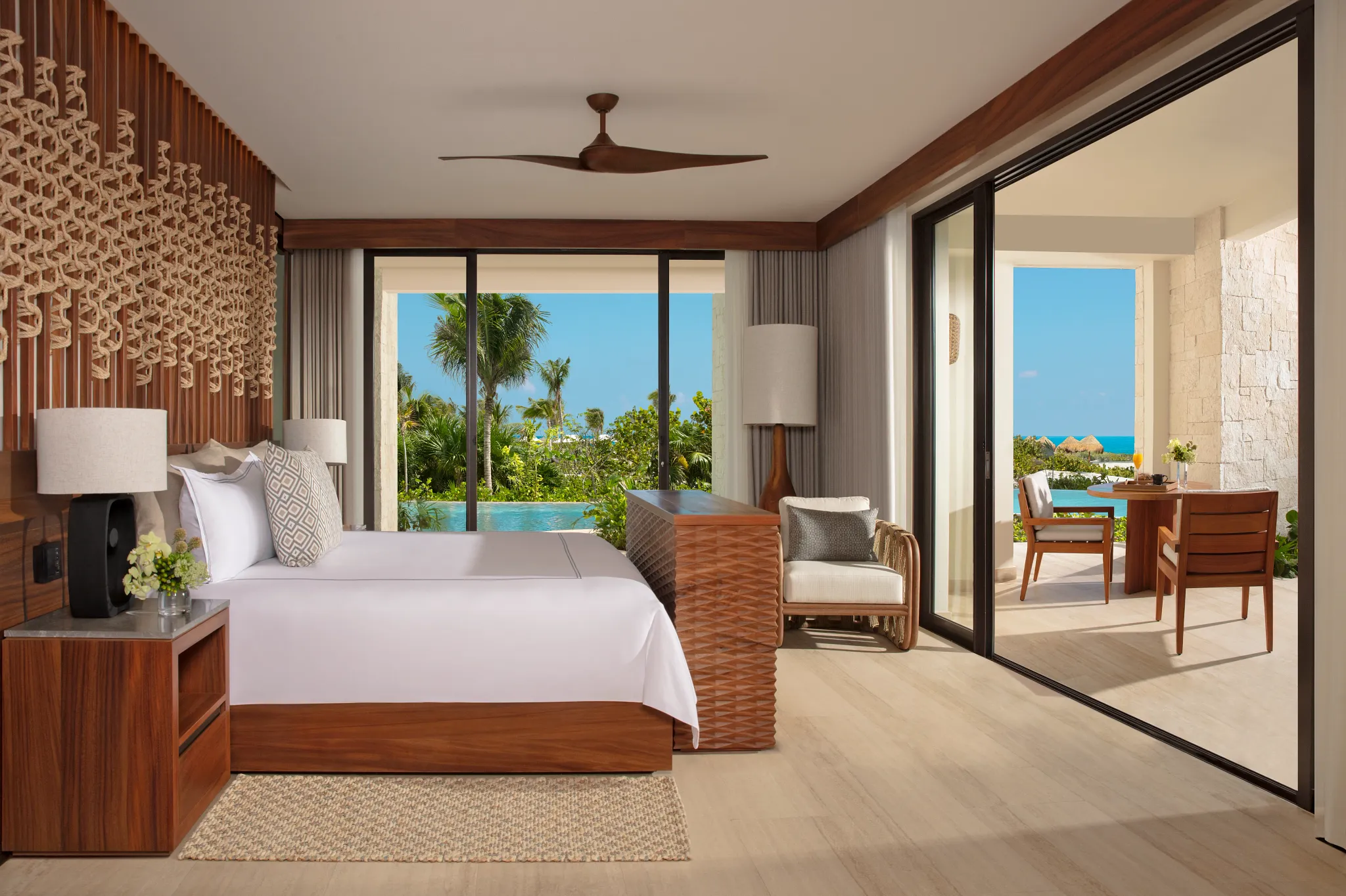 Presidential Suite Swim Out Ocean Front King Bed