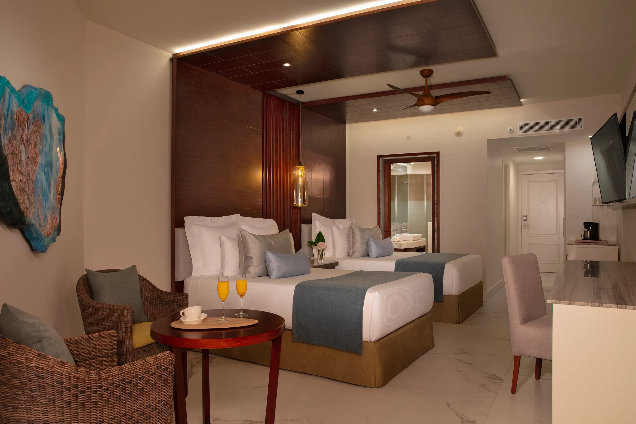 Junior Suite Pool View double beds