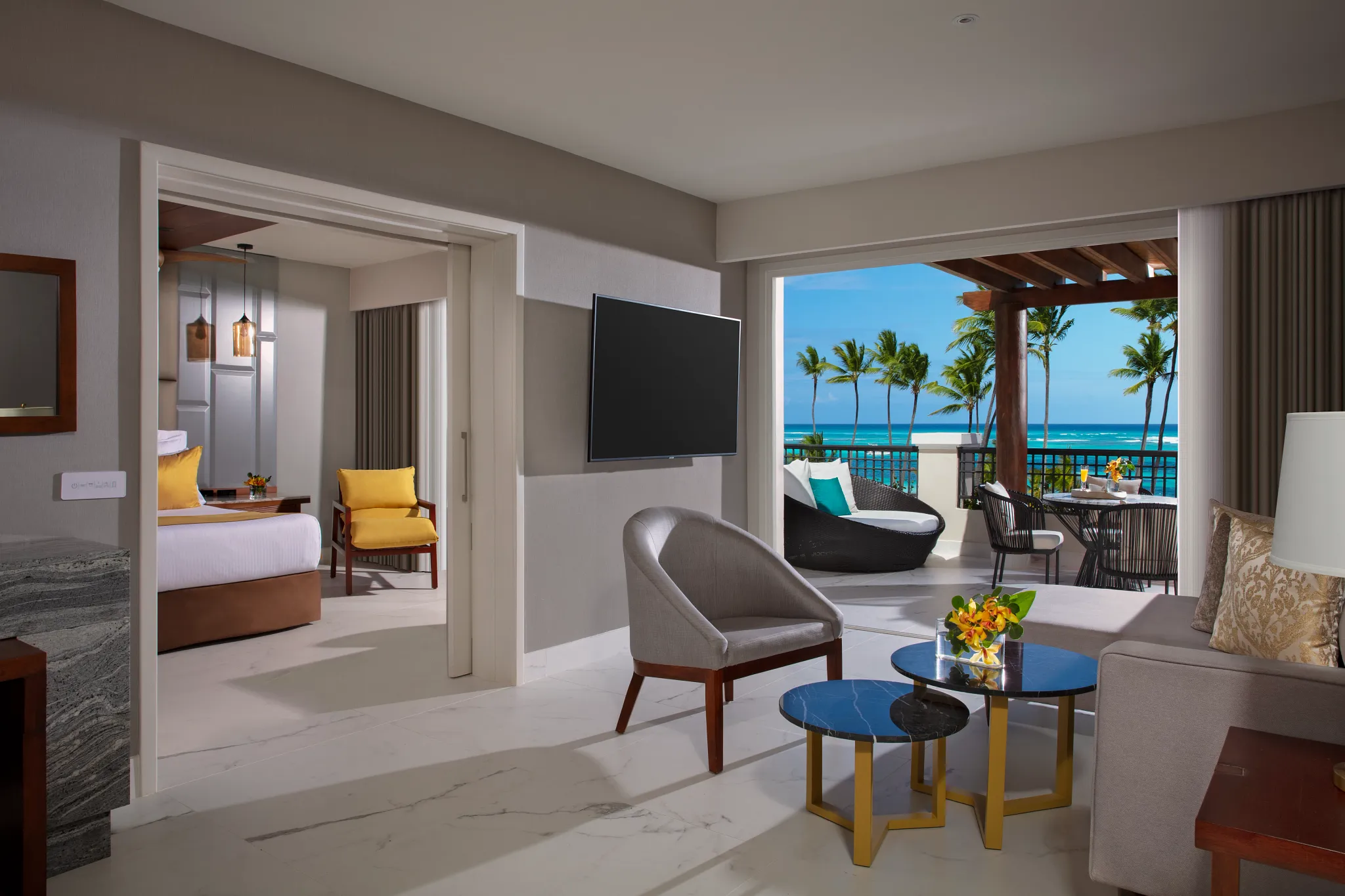 Preferred Club Master Suite Ocean Front living area