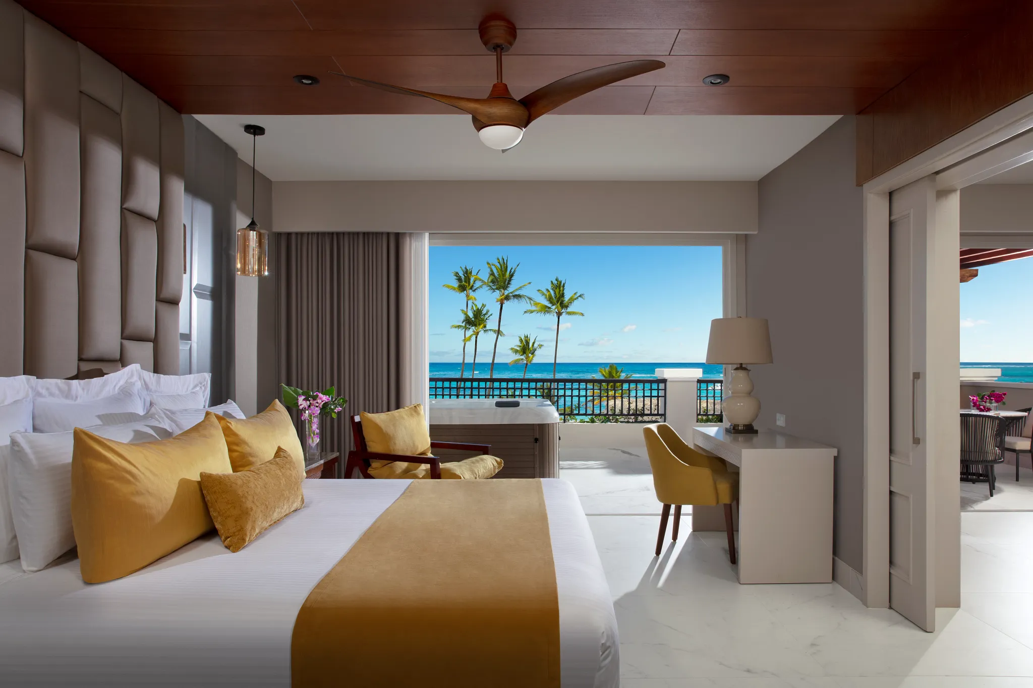 Preferred Club Master Suite Ocean Front room