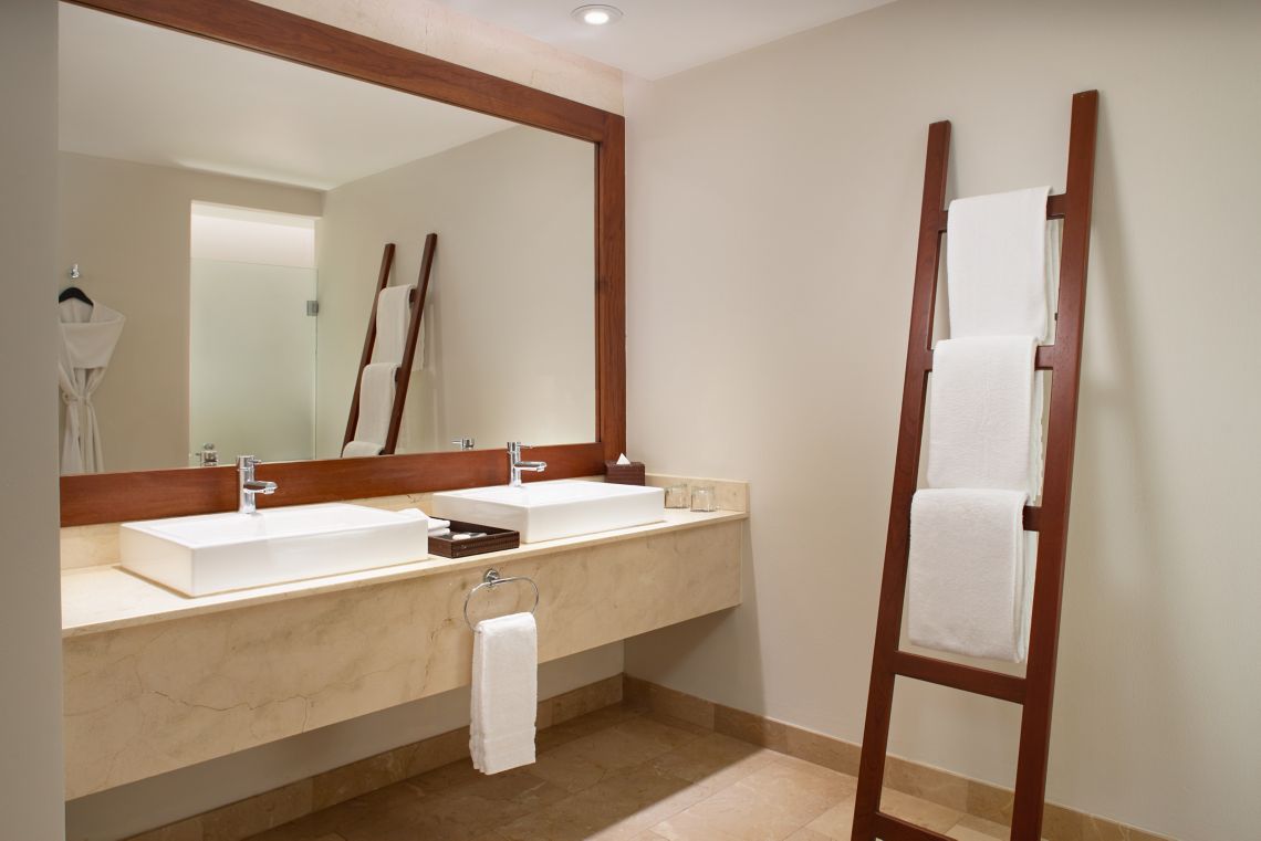 Westin Club Room bathroom — Westin Playa Conchal