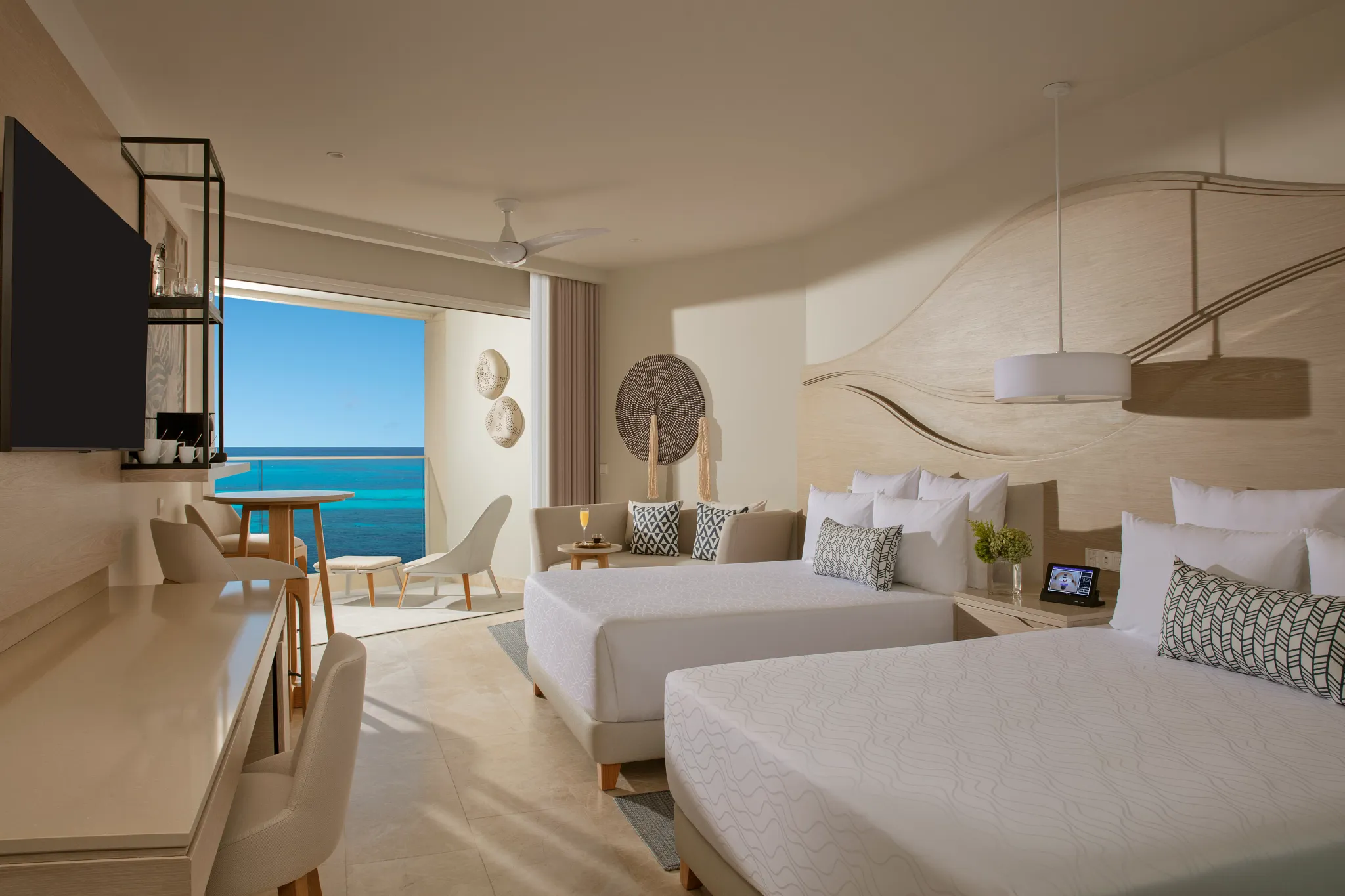 Allure Jr. Suite partial ocean view — Breathless Cancun Soul