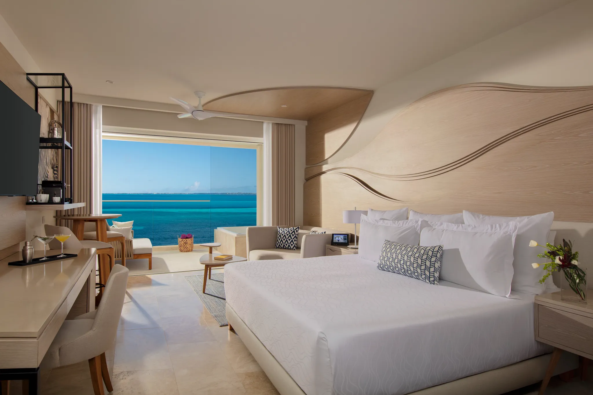 xhale club Jr. Suite Ocean Front — Breathless Cancun Soul