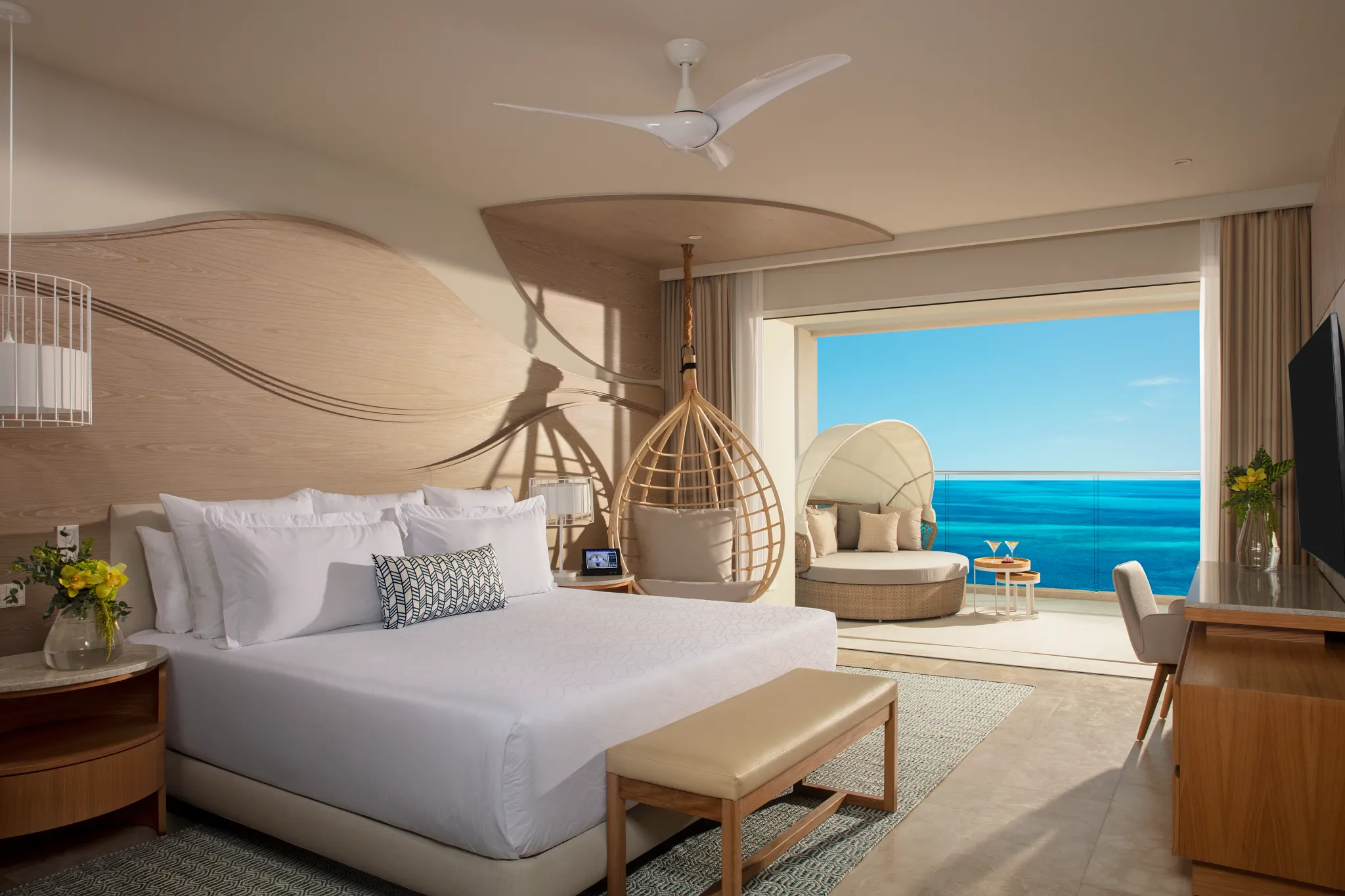 xhale club Master Suite Ocean Front — Breathless Cancun Soul
