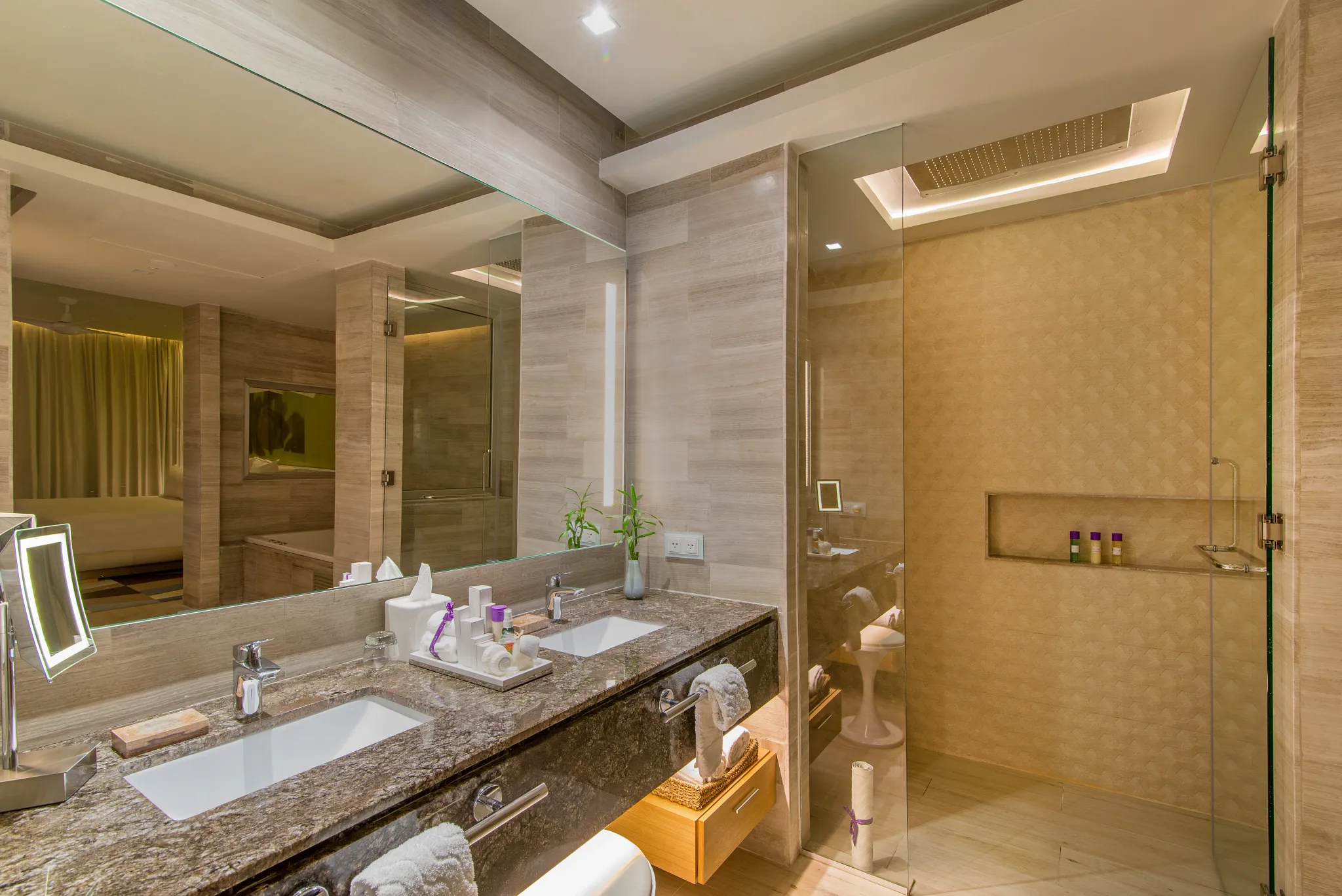 xhale Club Presidential Suite Bathroom