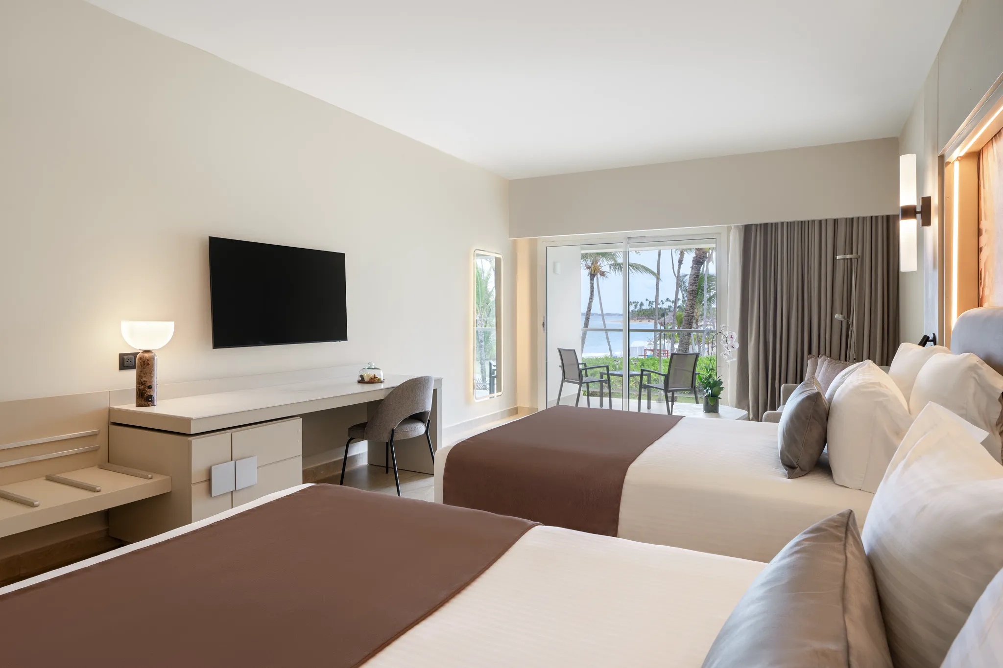 xhale club Junior Suite Partial Ocean View — Breathless Punta Cana