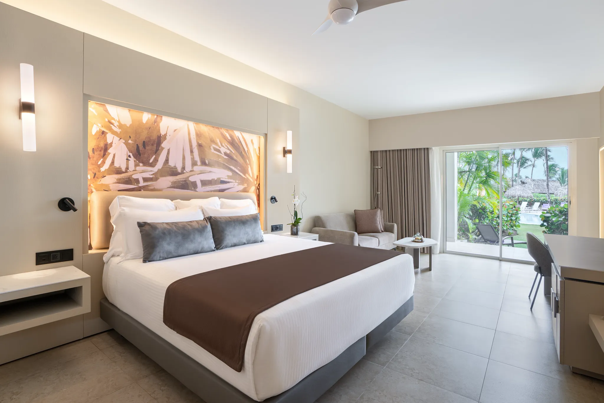 xhale club Junior Suite Pool View — Breathless Punta Cana