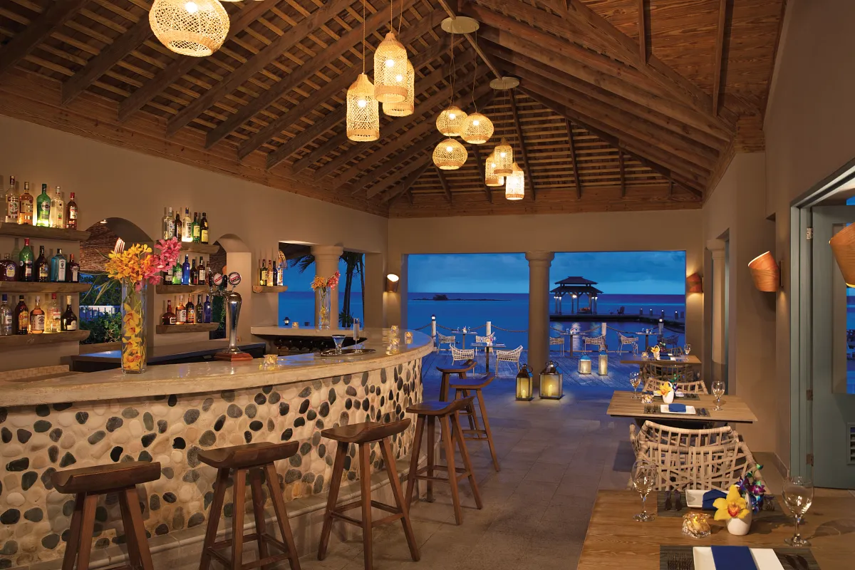 Canoa Deck reception — Zoetry Montego Bay