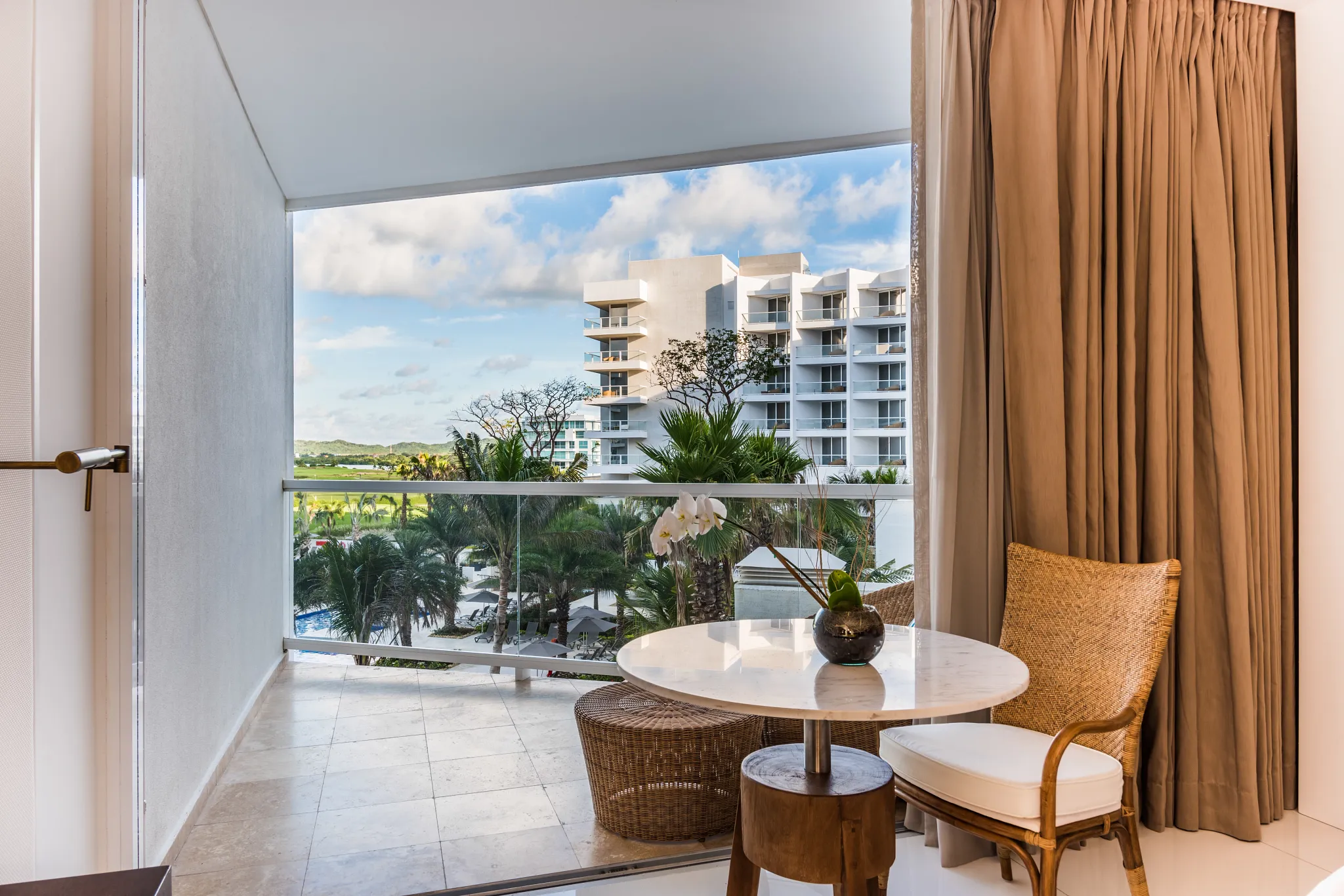 Preferred Club Junior Suite Tropical View Terrace — Dreams Karibana Cartagena