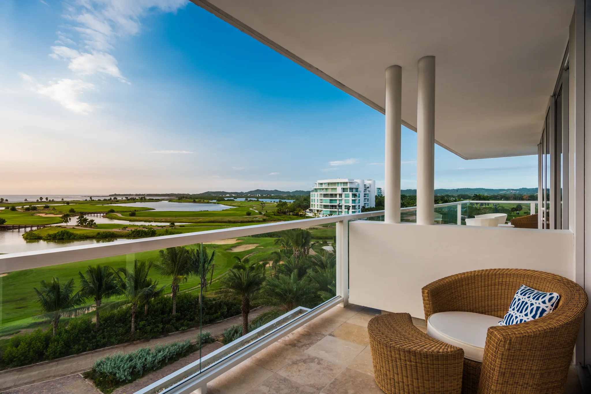 Preferred Club Junior Suite Tropical View Terrace — Dreams Karibana Cartagena