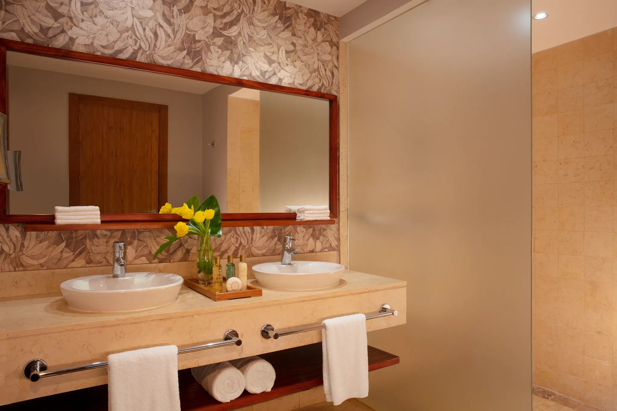 Deluxe Room Bathroom Dreams Royal Beach