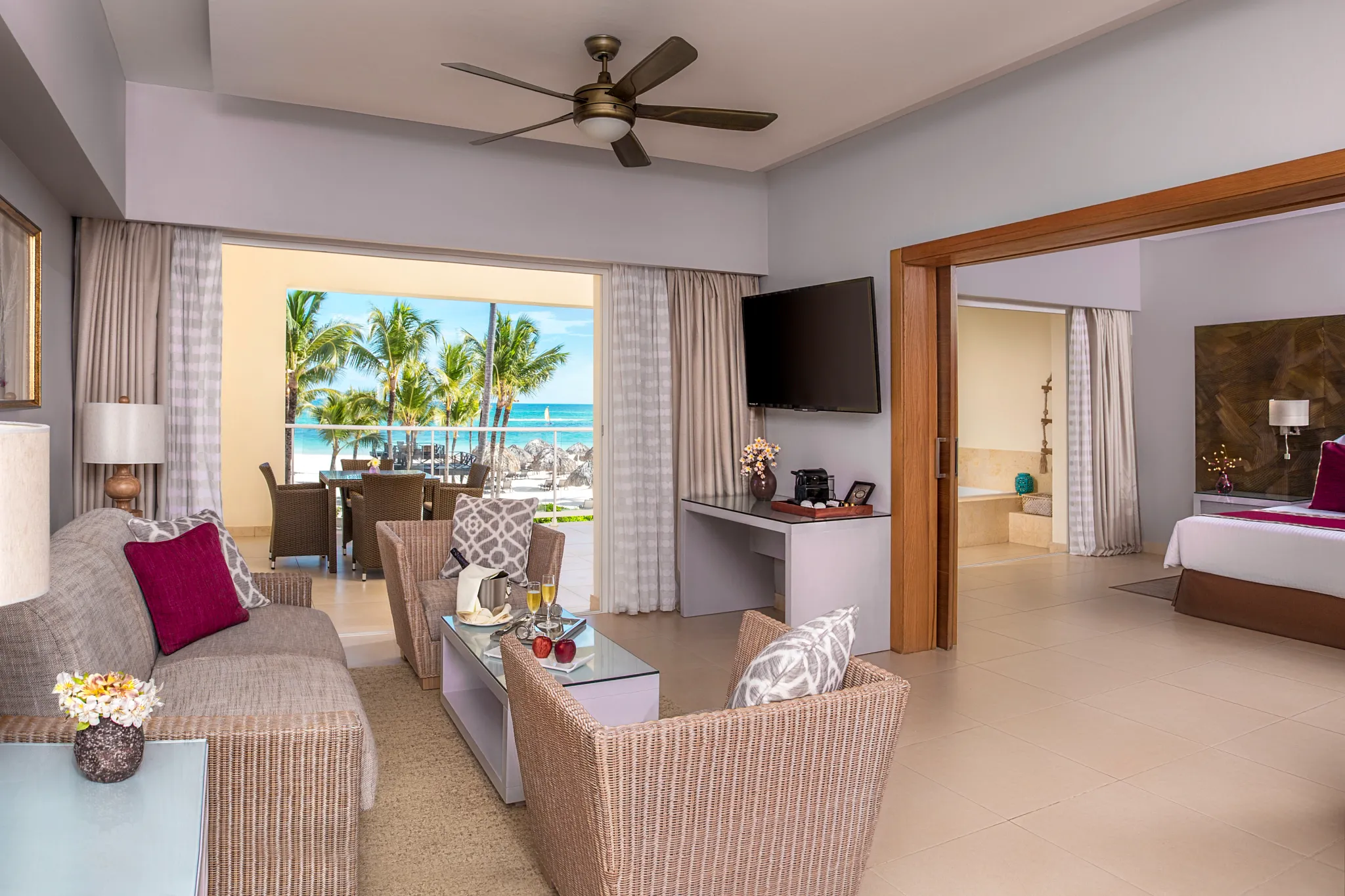 Preferred Club Master Suite Ocean Front Seating Area
