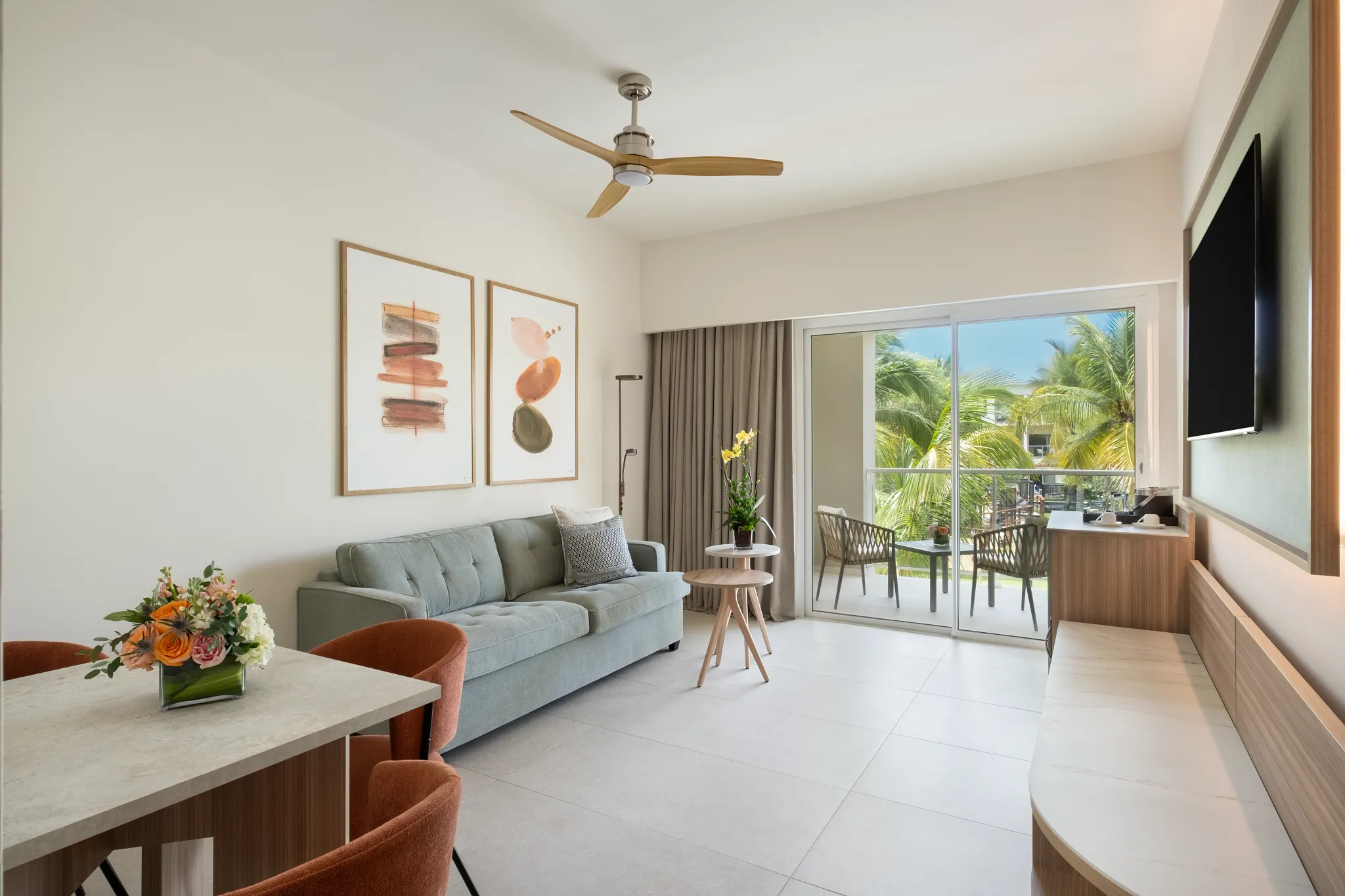 Preferred Club Premium Suite Garden View Seating Area