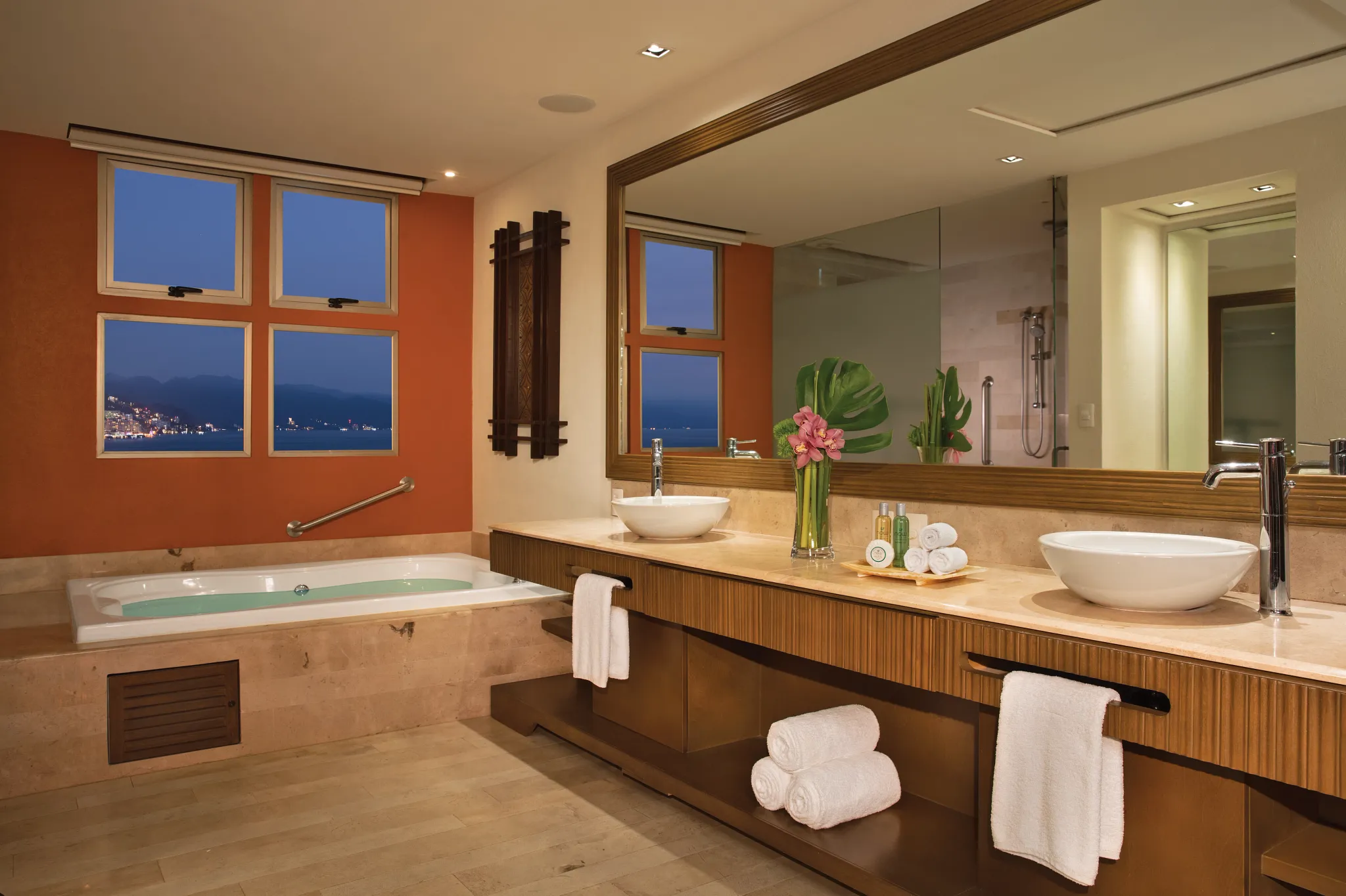 Preferred Club Master Suite Ocean Front bathroom — Dreams Vallarta Bay