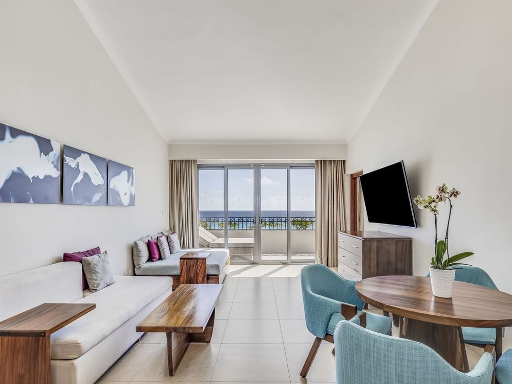 Family Suite living area