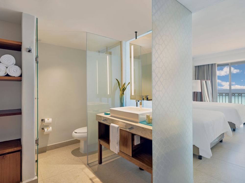 Premium Ocean Front bathroom