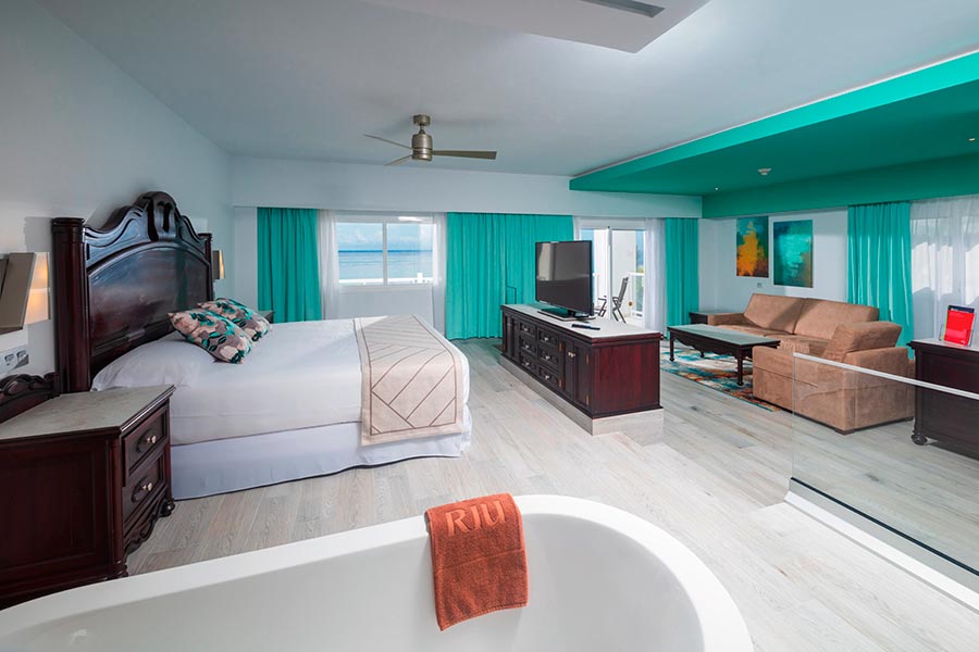 Suite with sea view — Hotel Riu Ocho Rios