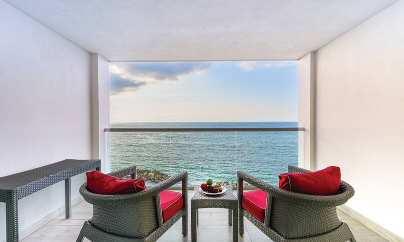 Premier View 2 Queen Terrace