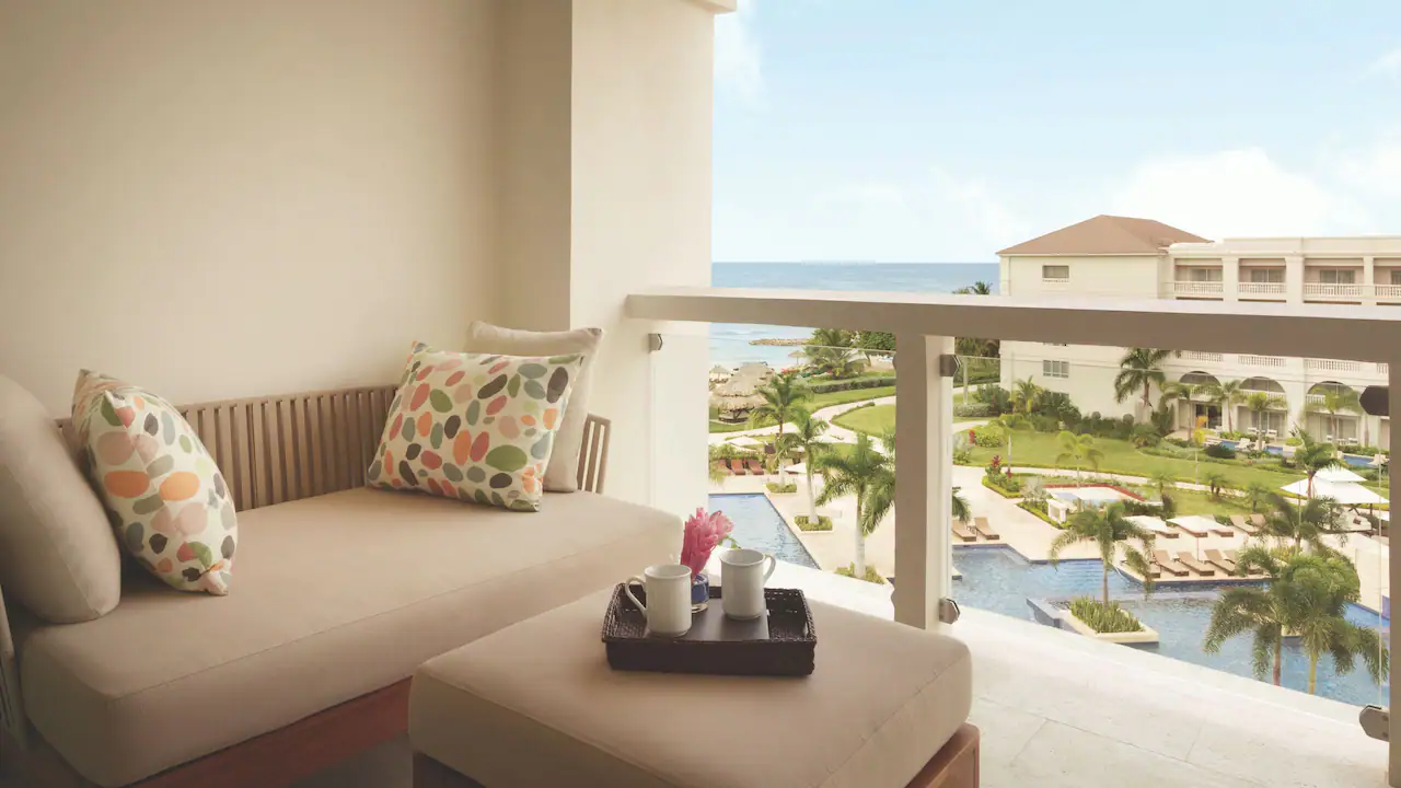 Oceanfront Grand Butler Suite terrace