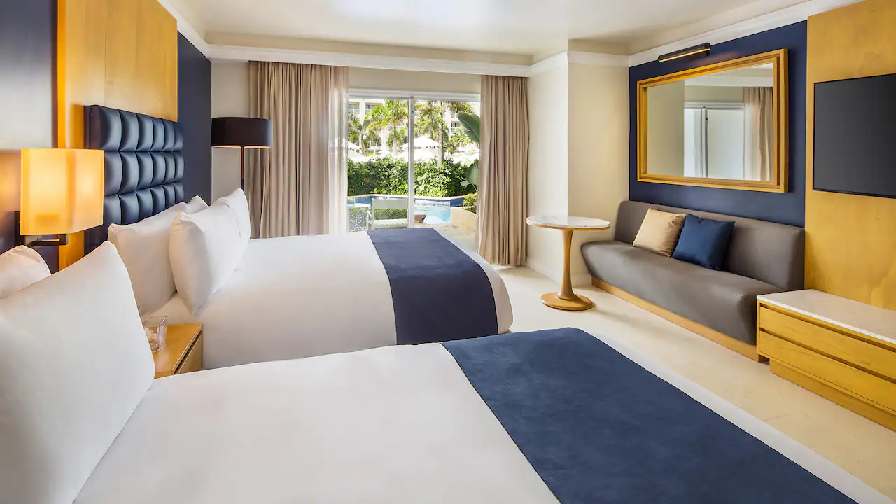Swim-Up Double Room