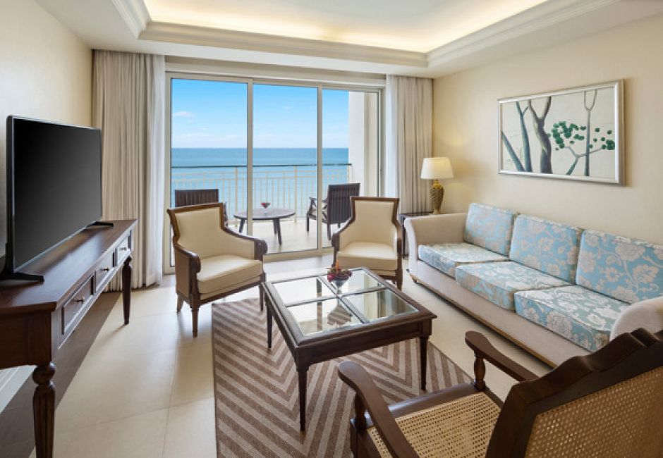 One Bedroom Oceanfront Suite Seating Area