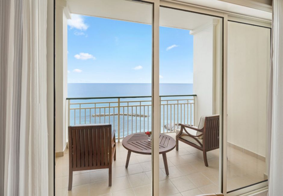 One Bedroom Oceanfront Suite Terrace