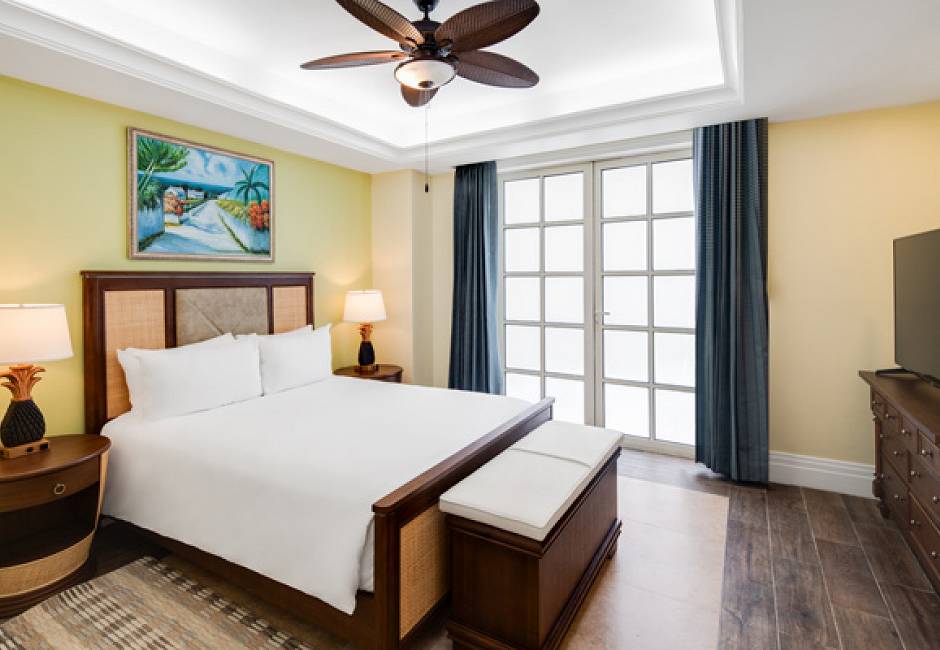 Three Bedroom Garden View Butler Villa — Jewel Grande