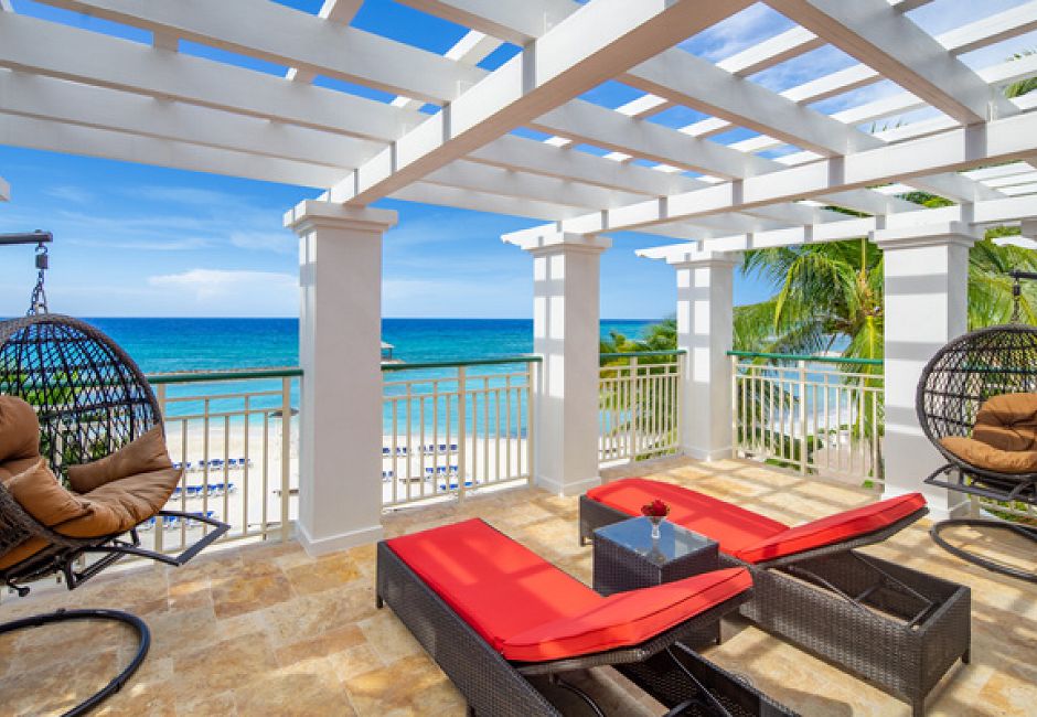Three Bedroom Oceanfront Butler Villa Terrace