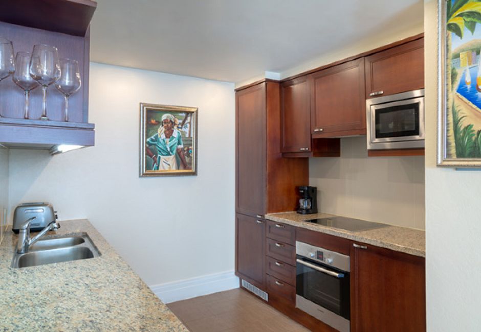 Two Bedroom Oceanfront Butler Suite Kitchen