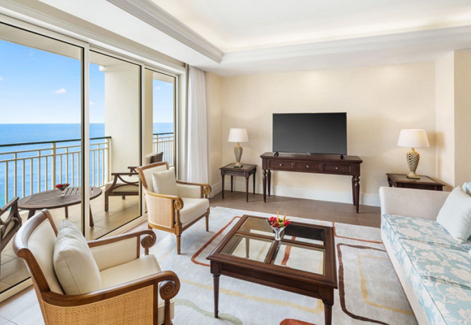 Two Bedroom Oceanfront Butler Suite Seating Area