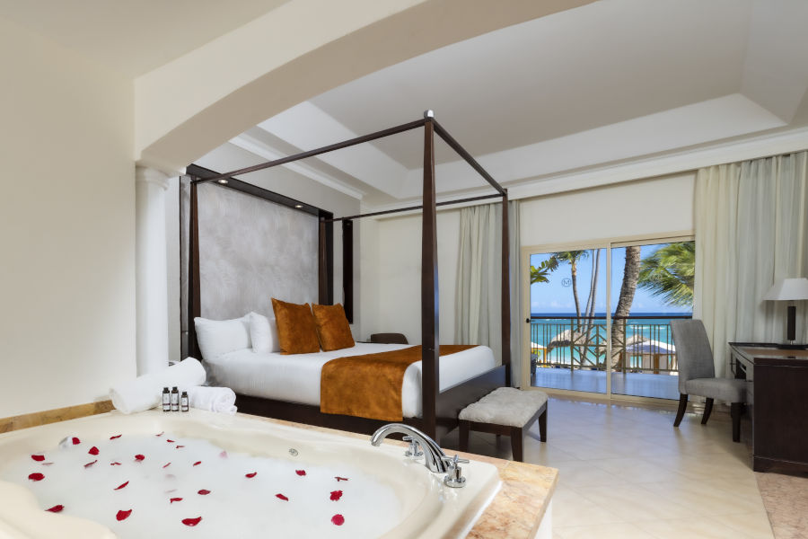 Elegance Club Ocean View Suite Outdoor Jacuzzi