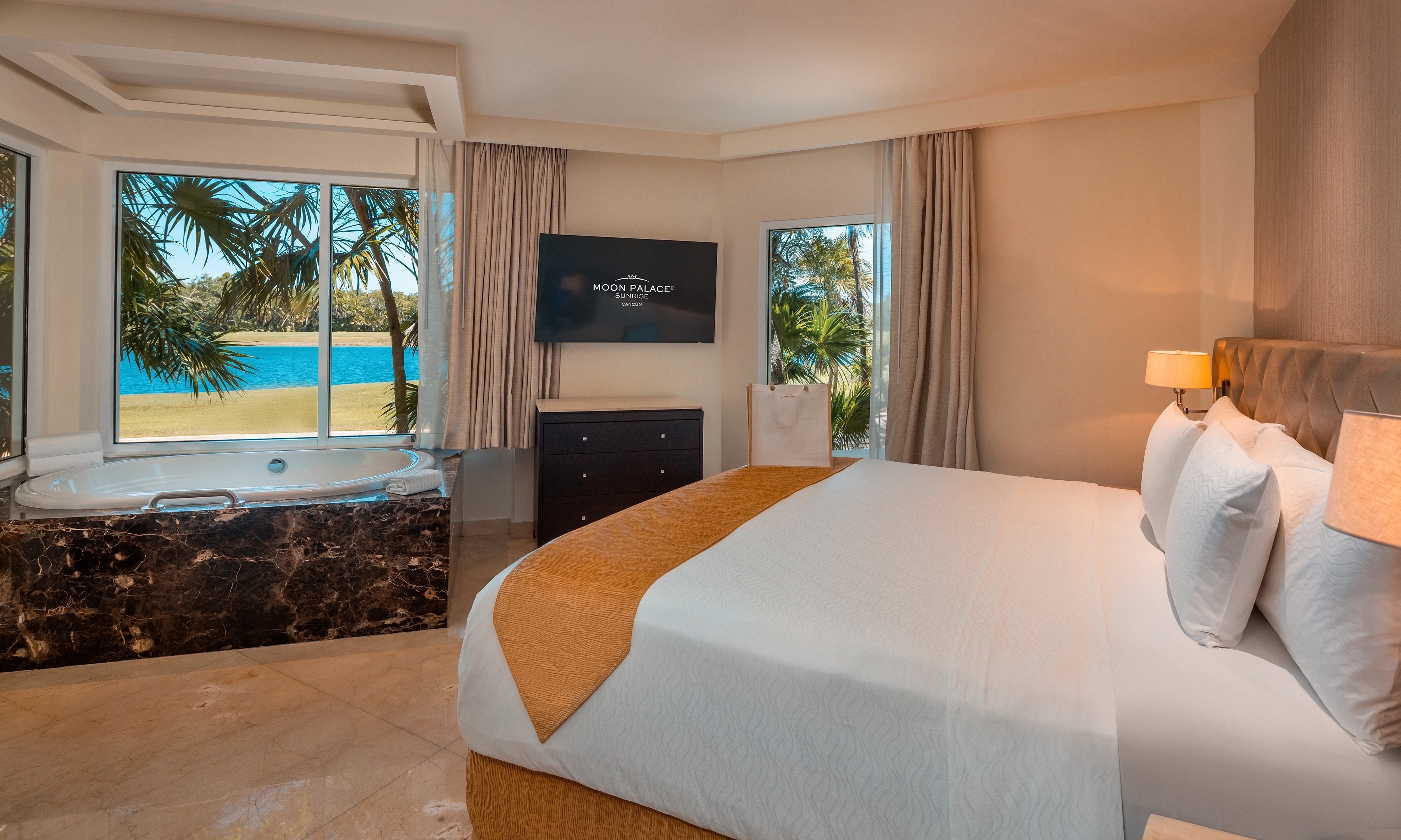 Superior Two-Bedroom Suite Golf Course View king bed