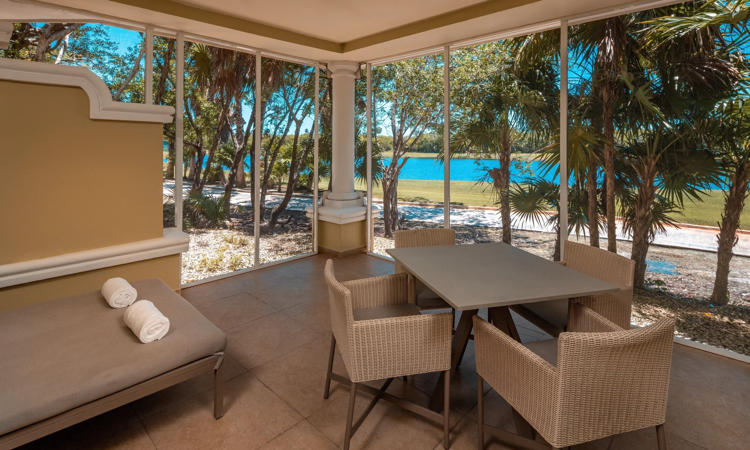Superior Two-Bedroom Suite Golf Course View terrace