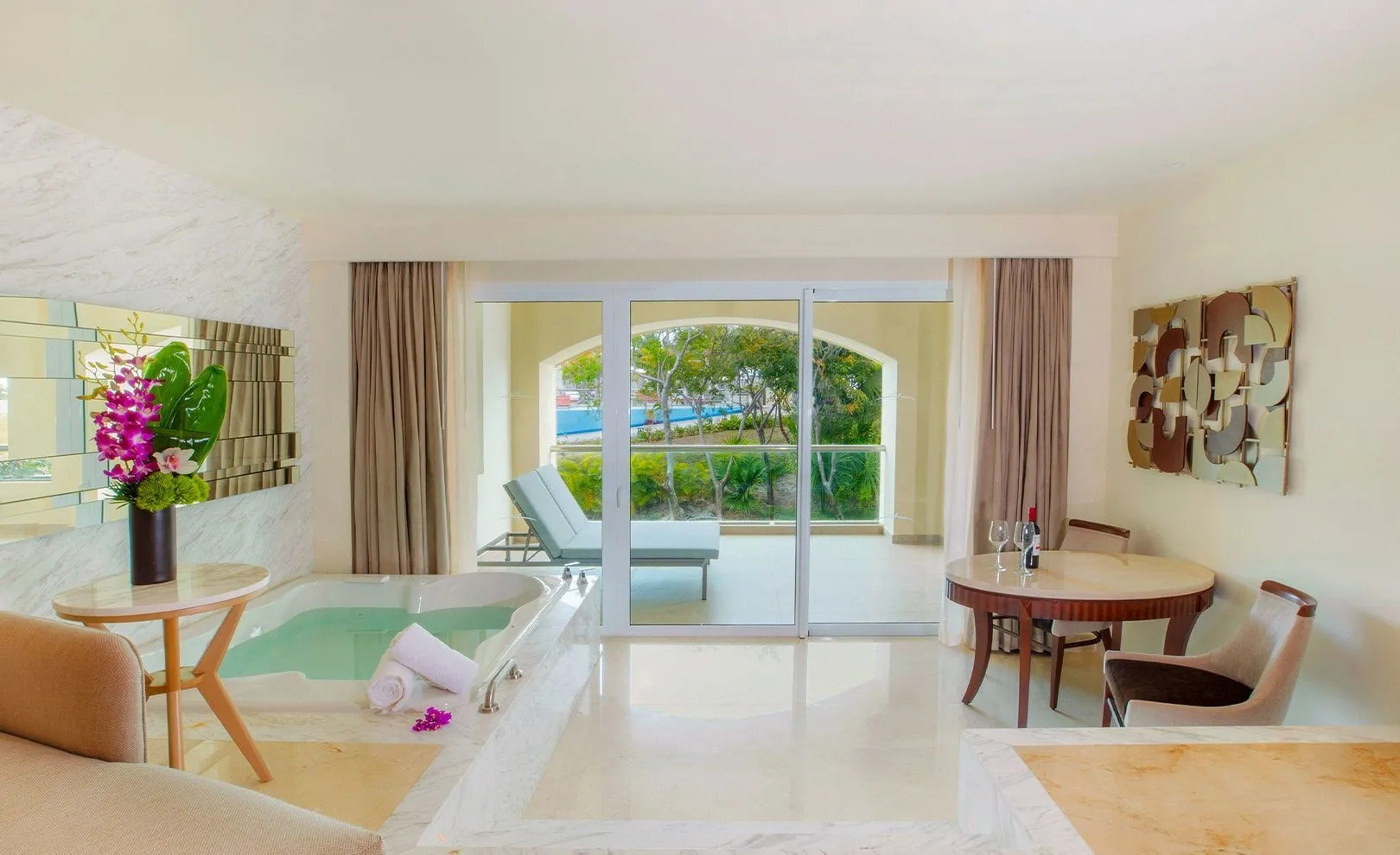 Grand Governor Suite seating area