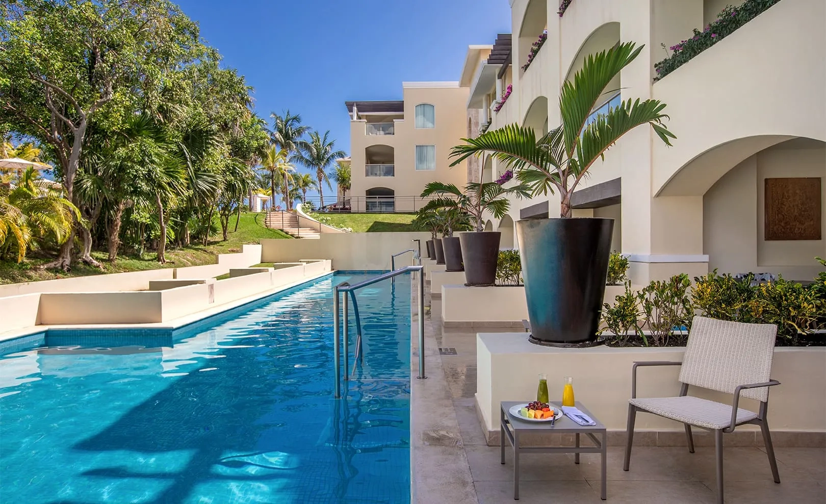 Grand Swim-Up Suite pool terrace