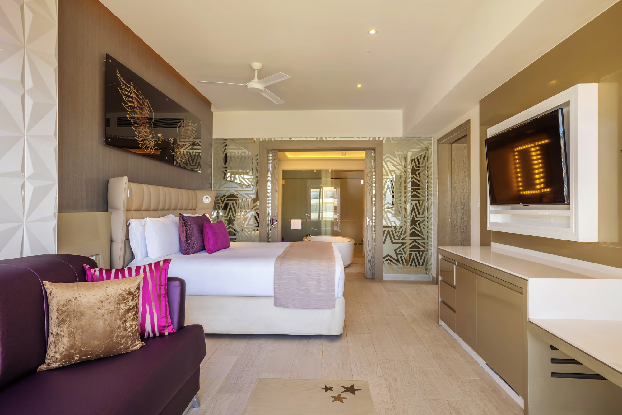 Director's Suite Two Bedroom King — Planet Hollywood Cancun