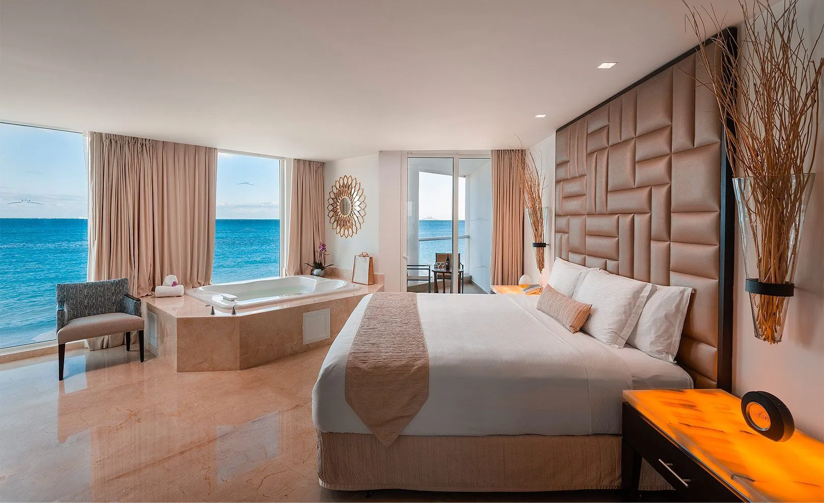 Superior Governor Suite at Playacar Palace