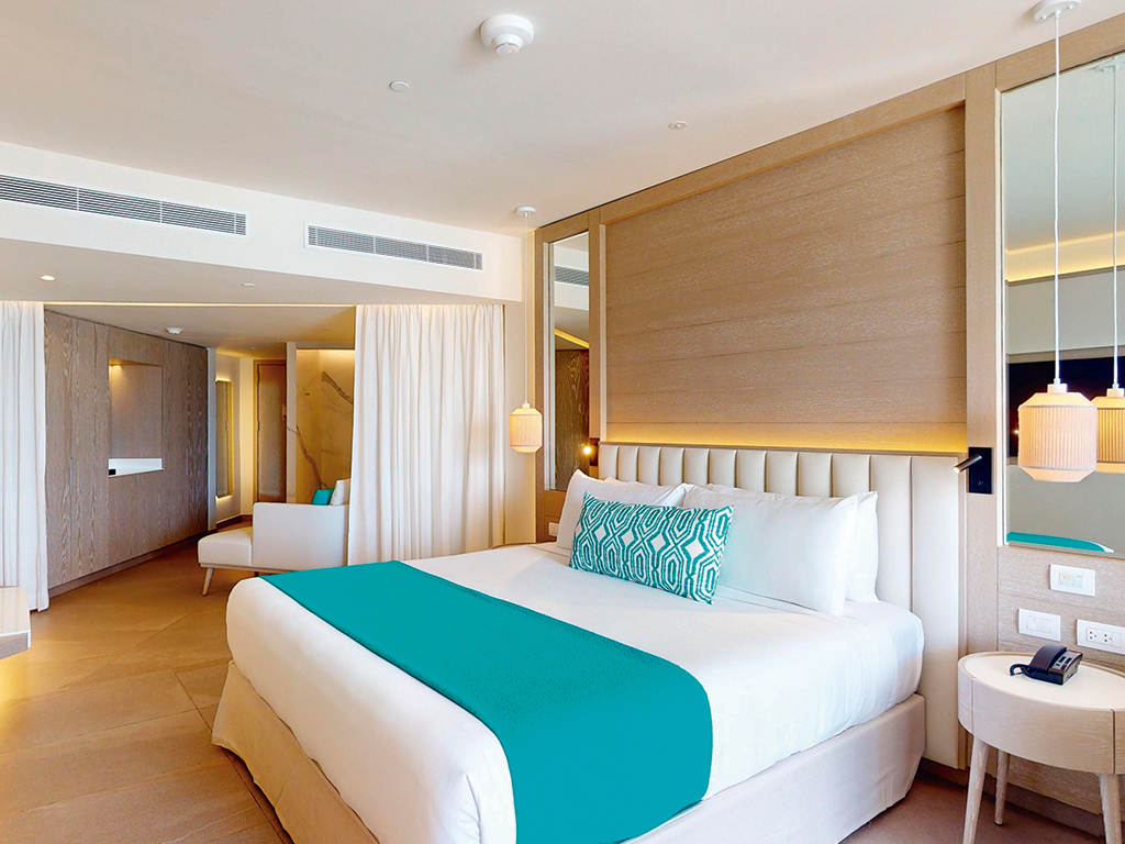 Princess Junior Suite king bed — Princess Grand Jamaica