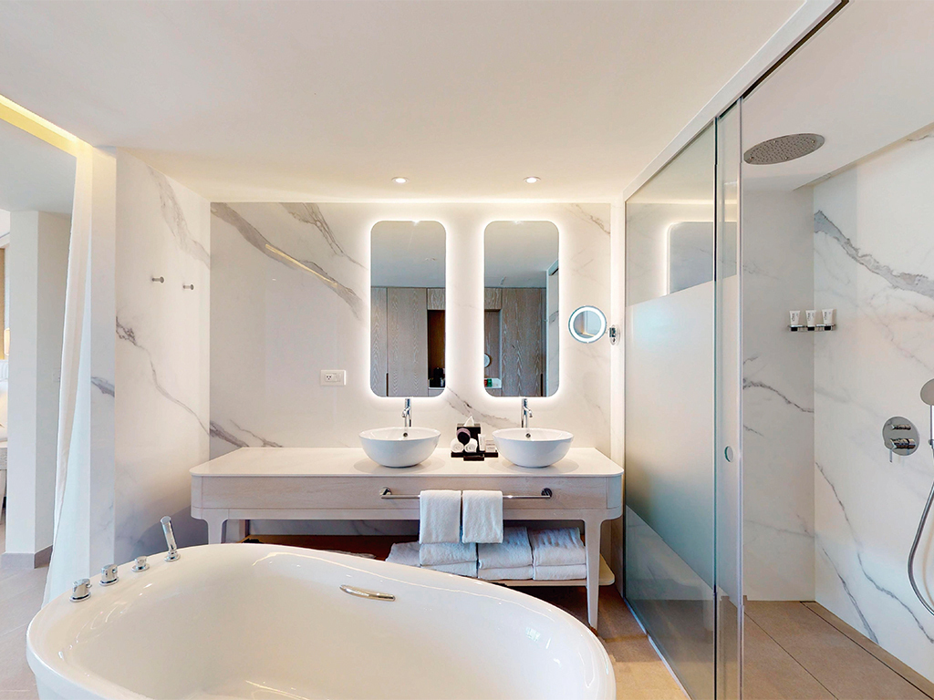 Princess Luxury Junior Suite bathroom — Princess Grand Jamaica